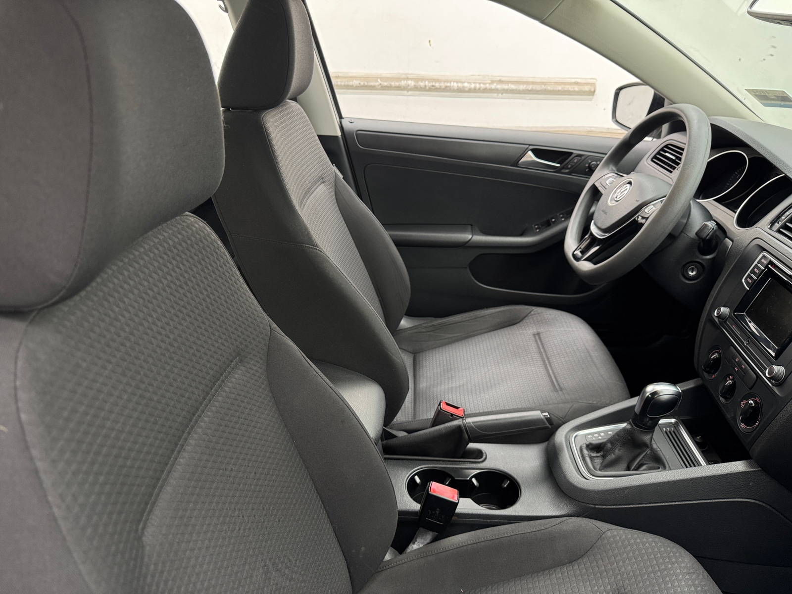 Thumbnail: 2016 Volkswagen Jetta - 2