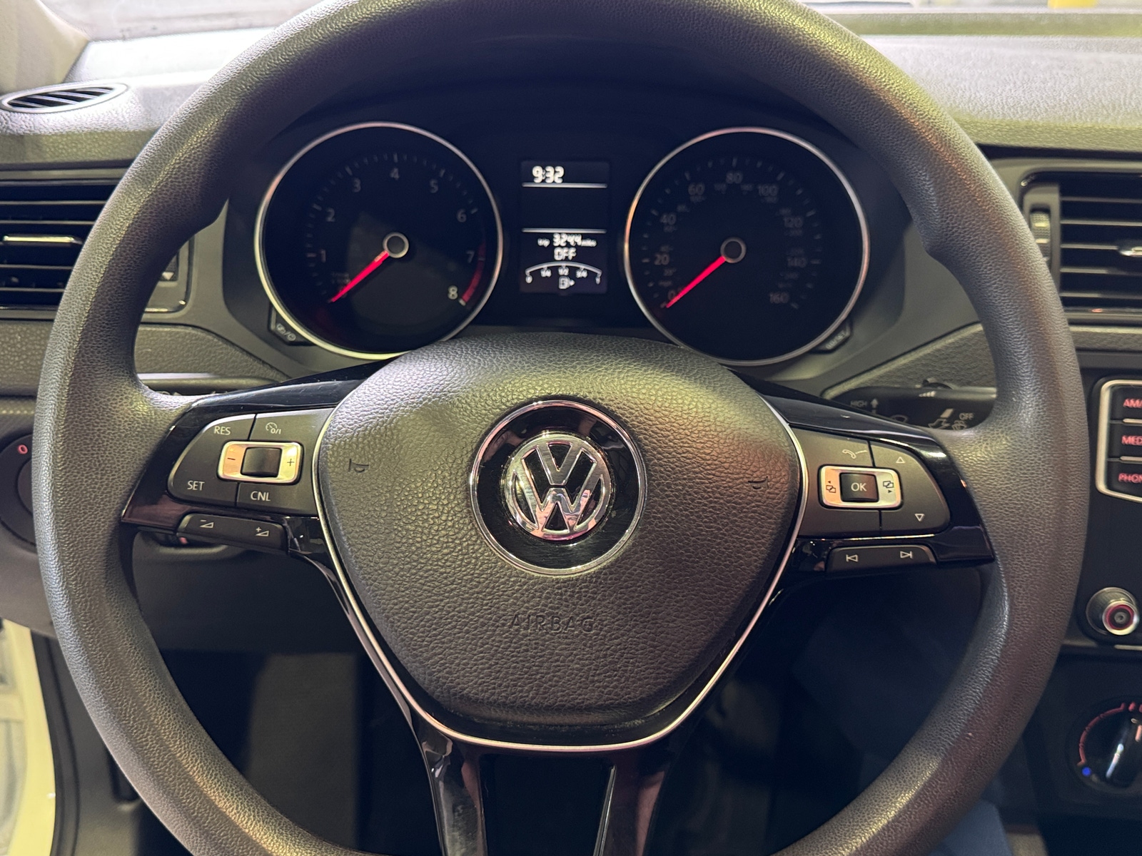Thumbnail: 2016 Volkswagen Jetta - 5