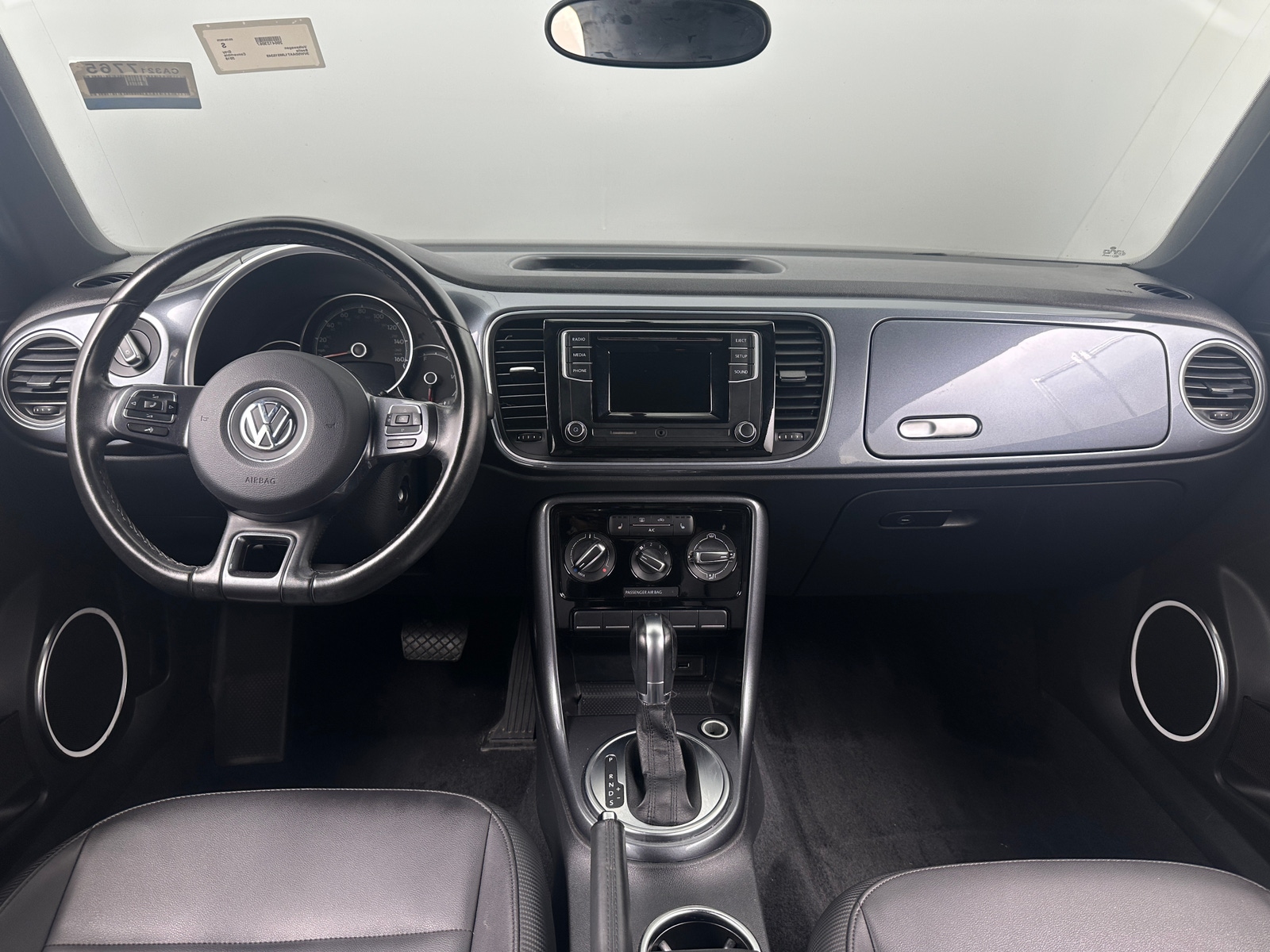 Thumbnail: 2018 Volkswagen Beetle - 3