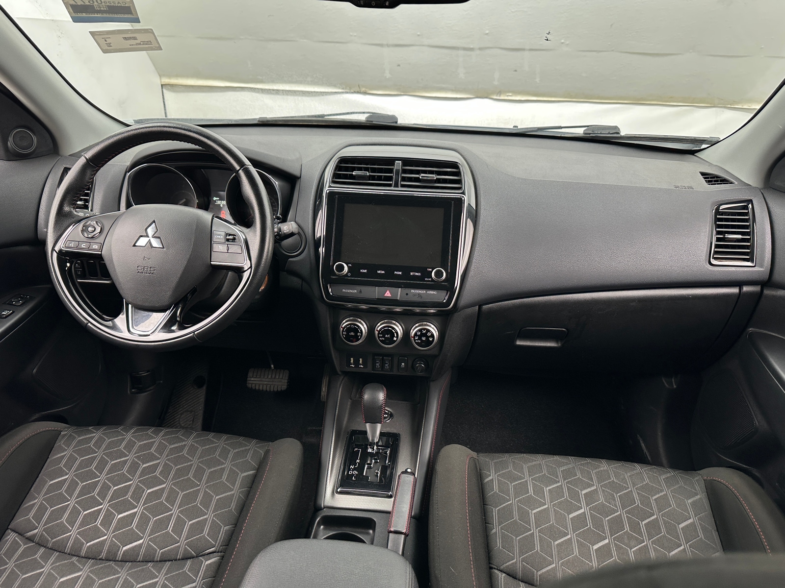 Thumbnail: 2022 Mitsubishi Outlander Sport - 3