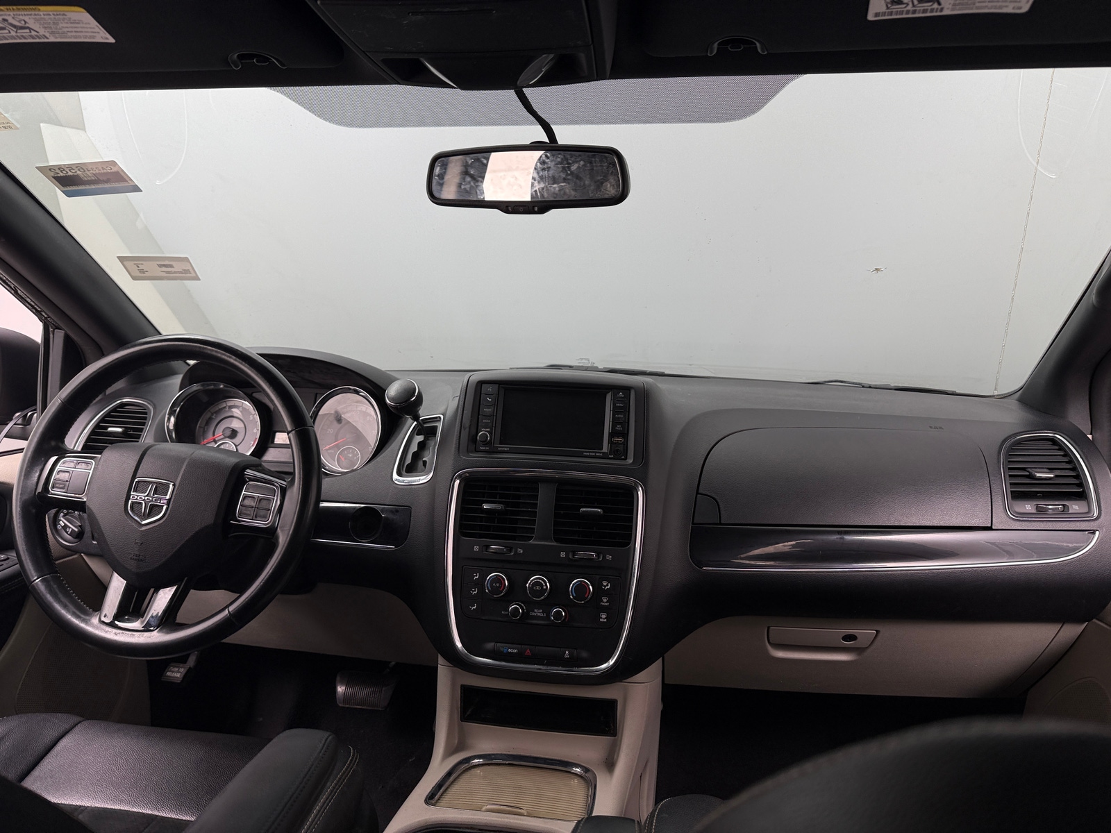 Thumbnail: 2017 Dodge Grand Caravan - 2