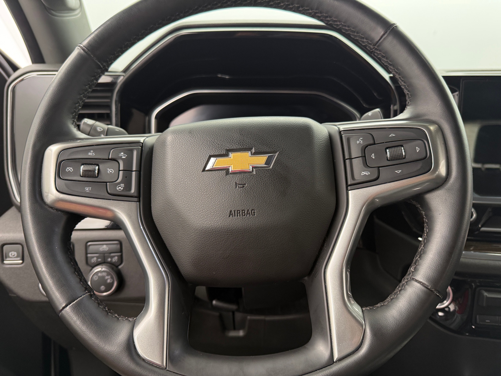 Thumbnail: 2024 Chevrolet Silverado 1500 - 5