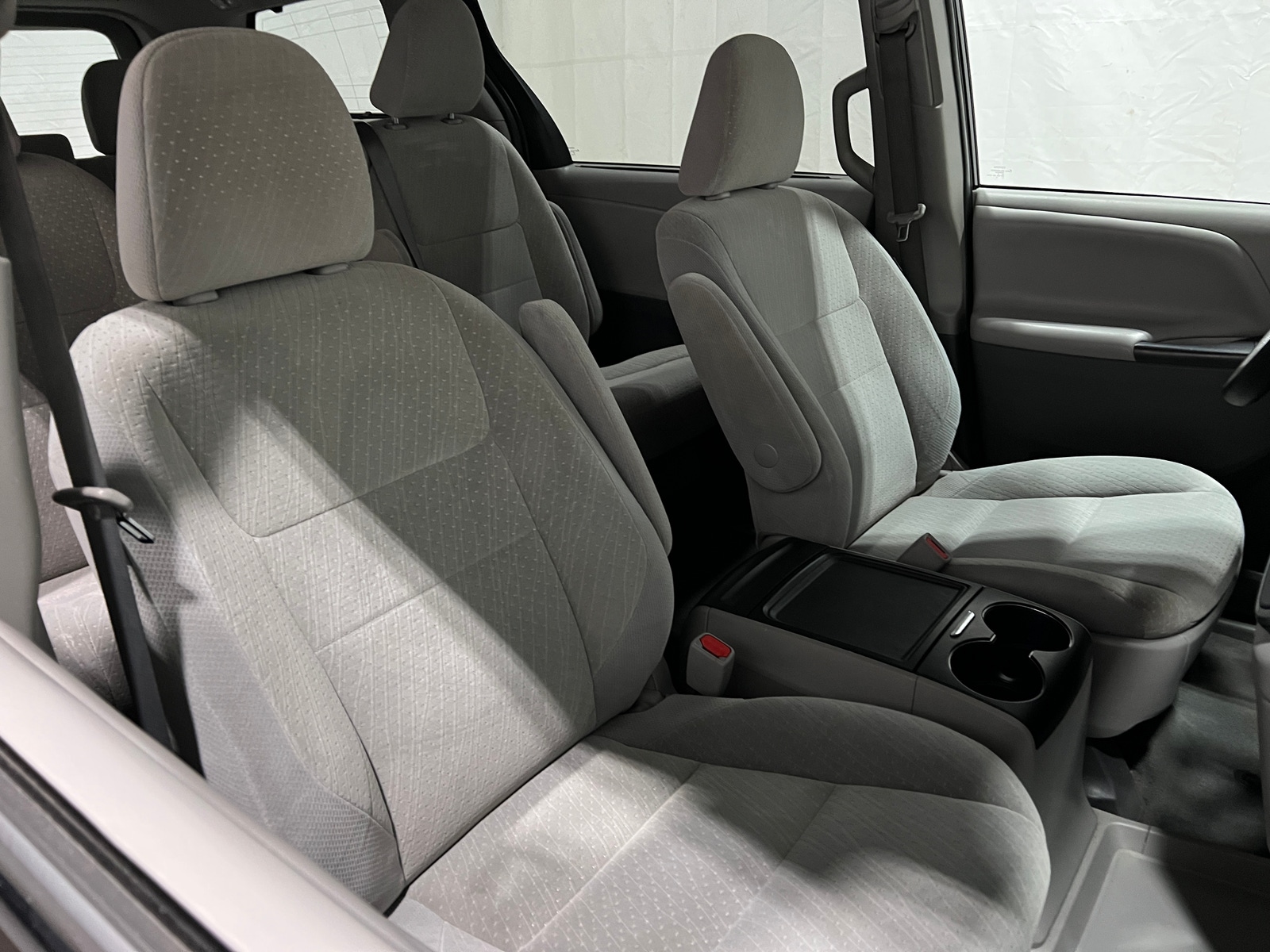 Thumbnail: 2020 Toyota Sienna - 2