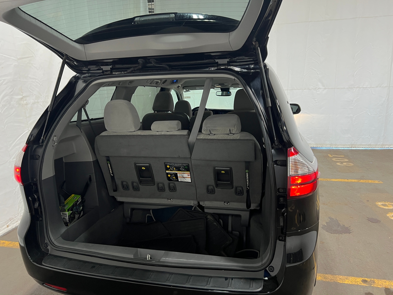 Thumbnail: 2020 Toyota Sienna - 7