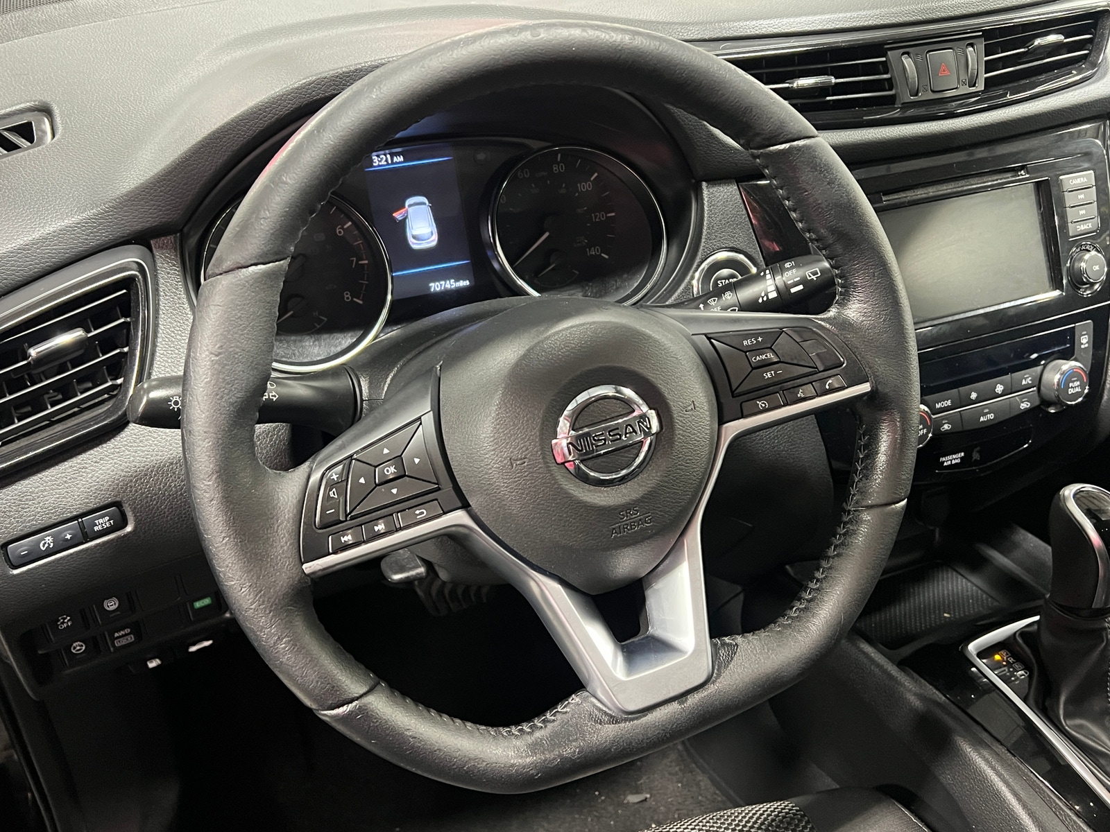 Thumbnail: 2019 Nissan Rogue Sport - 5
