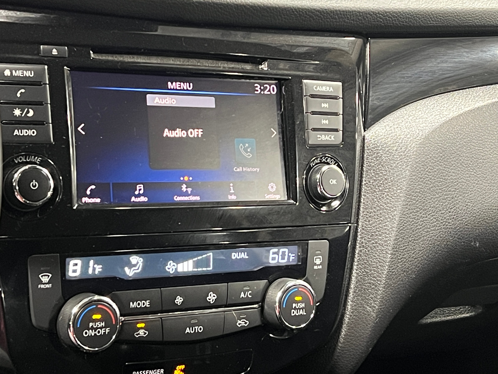 Thumbnail: 2019 Nissan Rogue Sport - 4