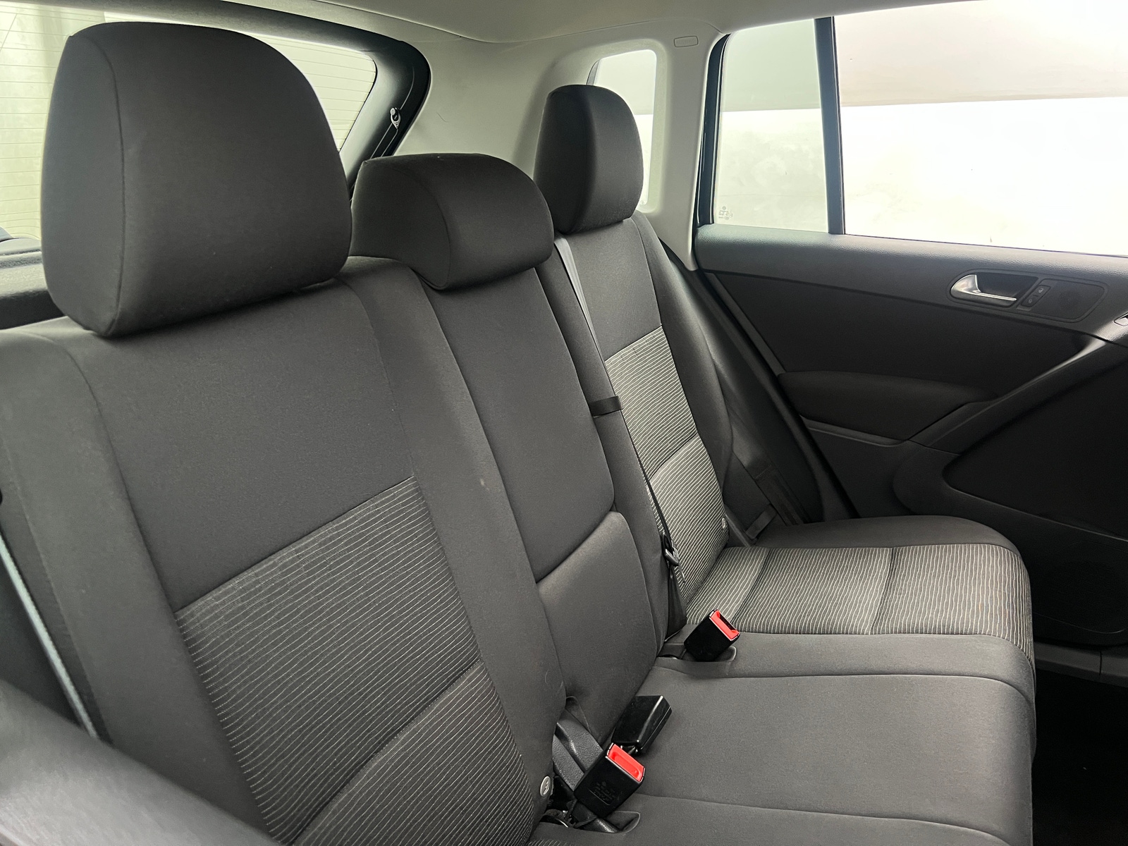 Thumbnail: 2018 Volkswagen Tiguan - 6