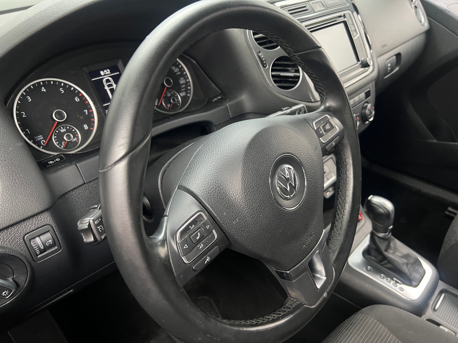 Thumbnail: 2018 Volkswagen Tiguan - 5