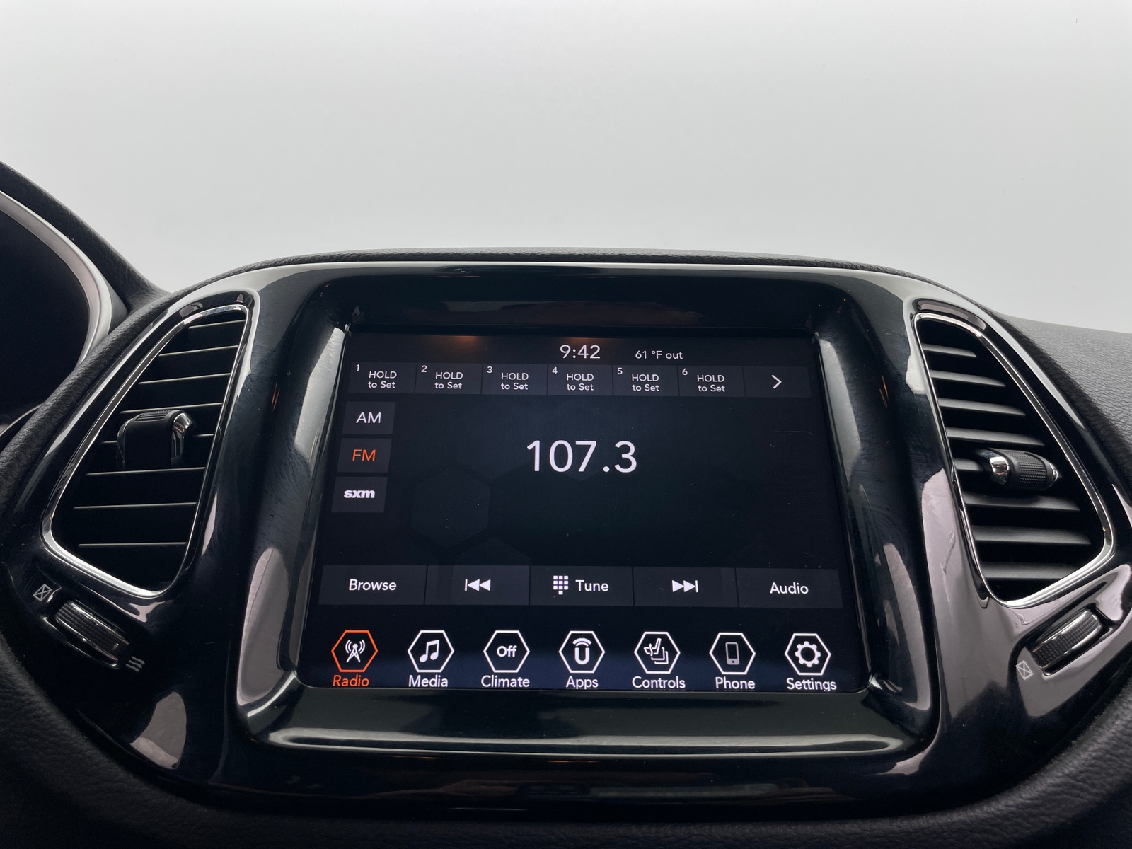Thumbnail: 2020 Jeep Compass - 3