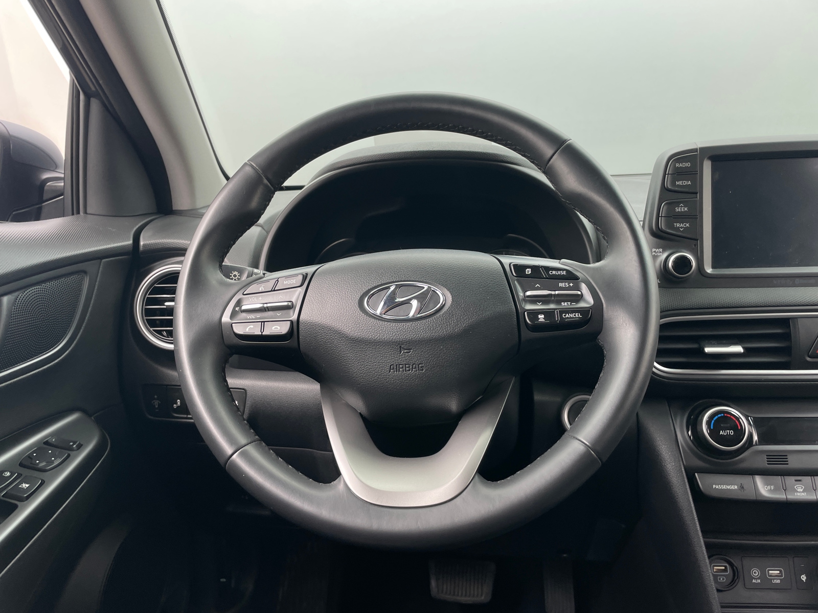 Thumbnail: 2020 Hyundai Kona - 4