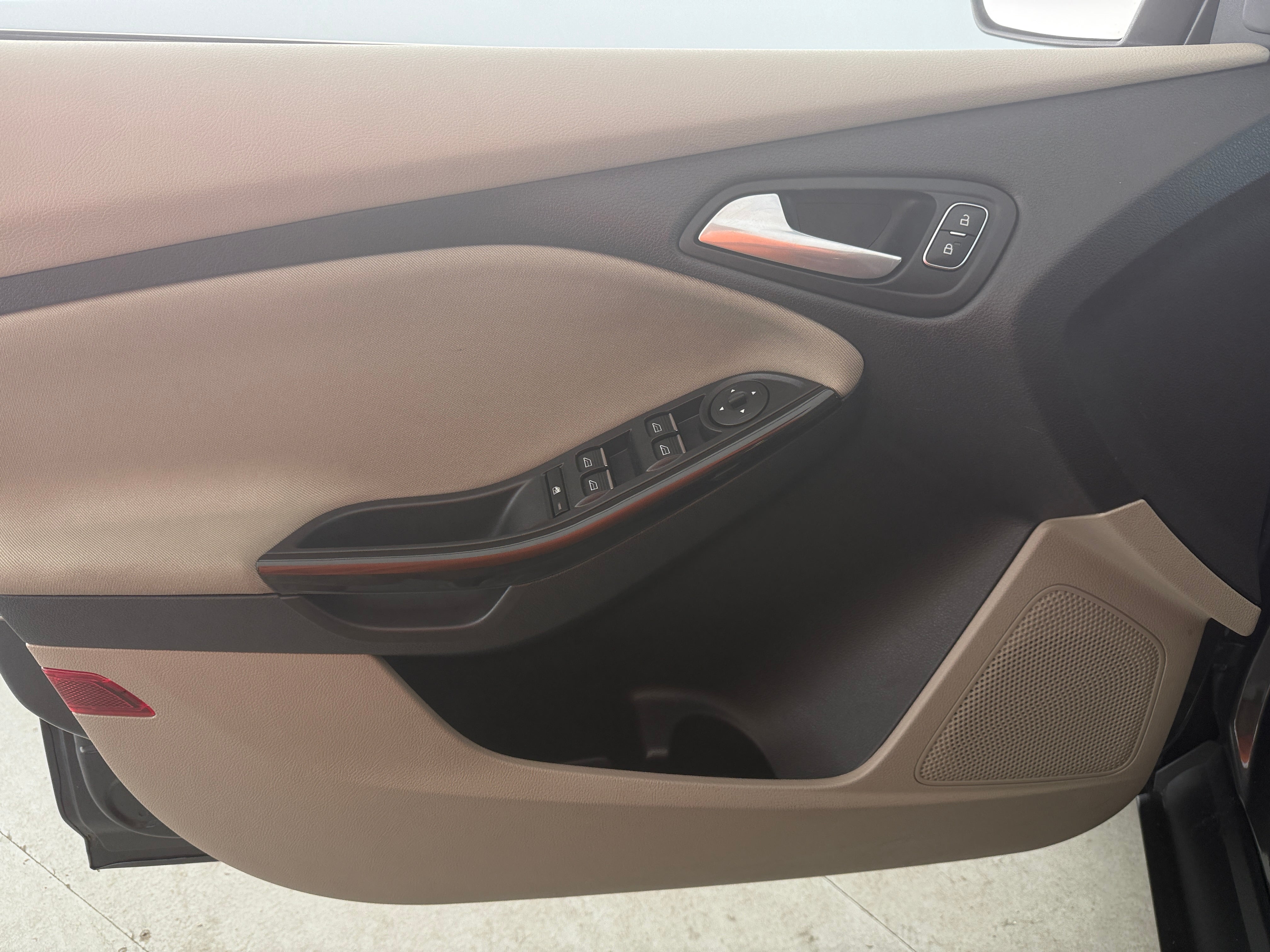 Used 2018 Ford Focus Electric with VIN 1FADP3R48JL296119 for sale in Auburn, WA