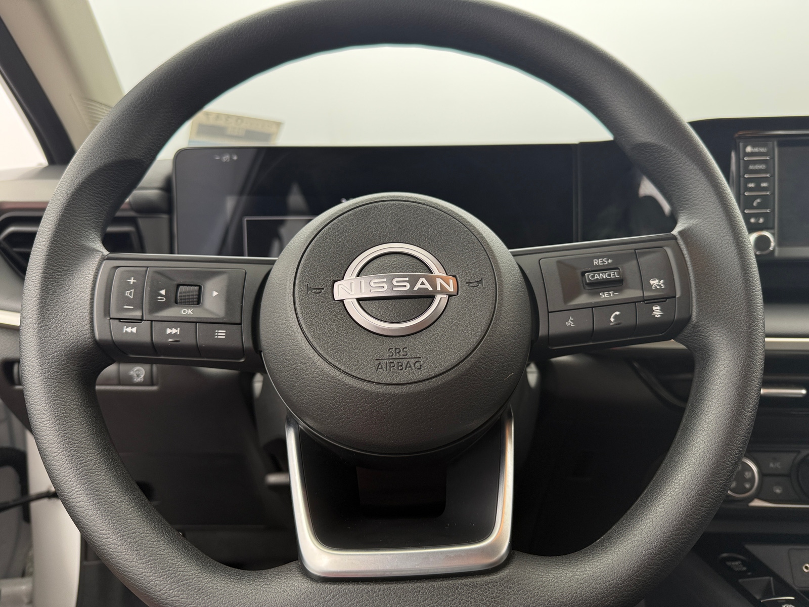 Thumbnail: 2025 Nissan Kicks - 5