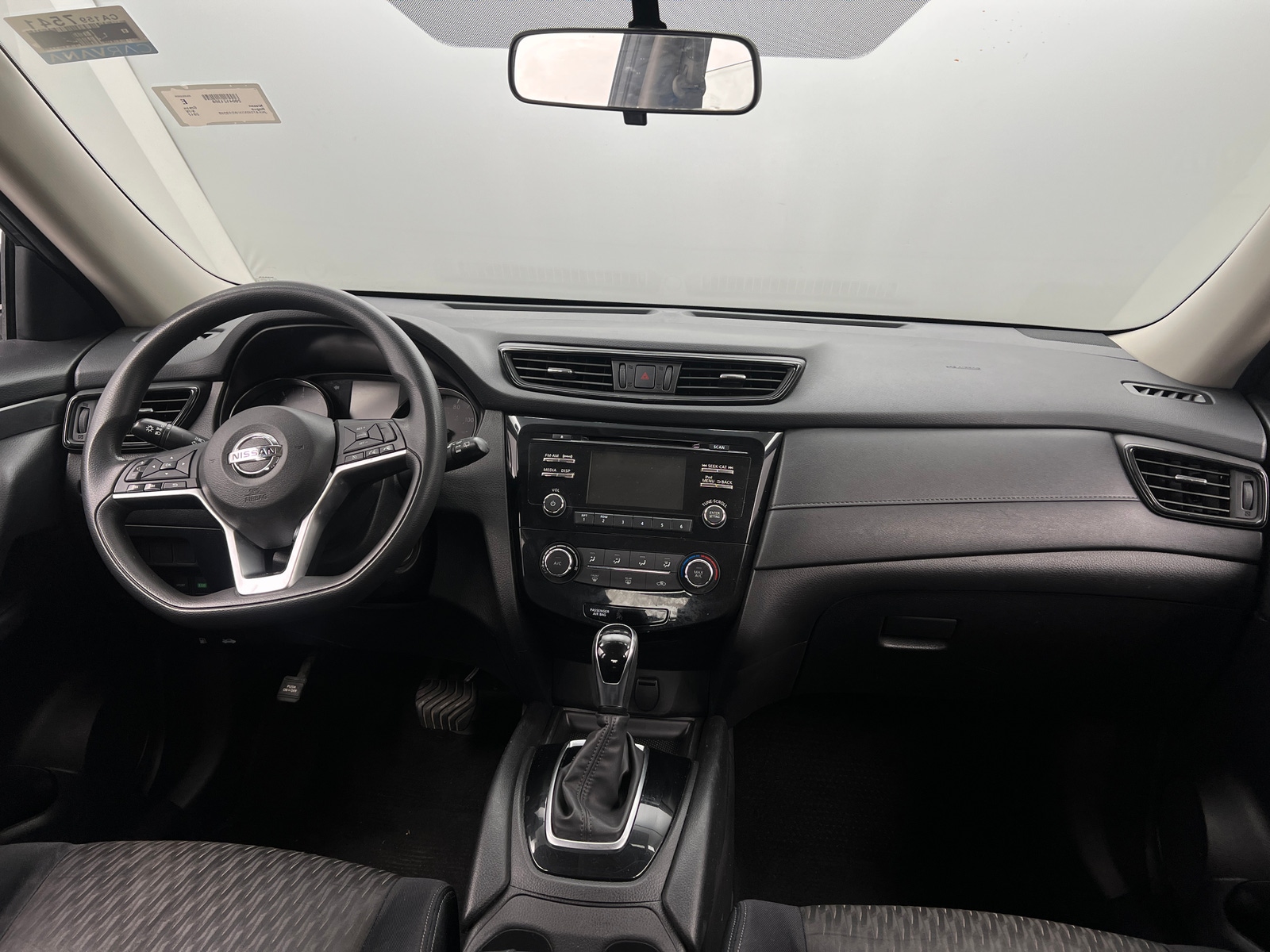 Thumbnail: 2017 Nissan Rogue - 3