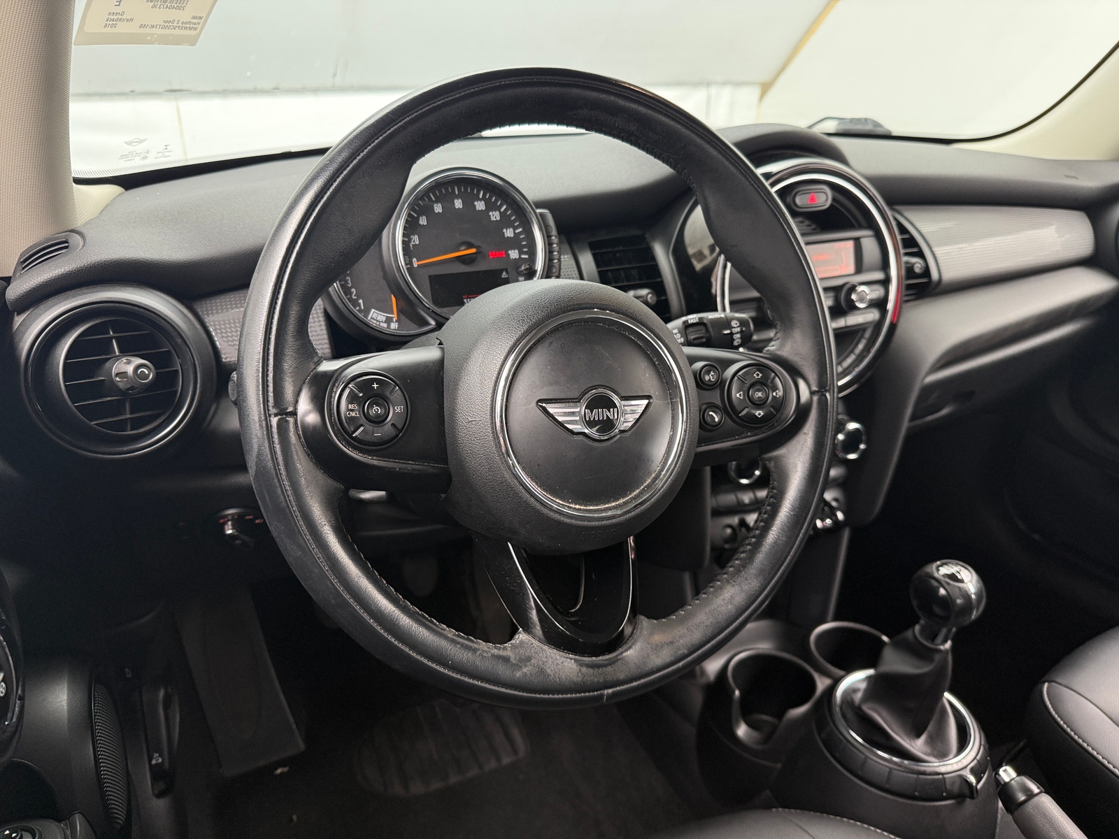 Thumbnail: 2016 MINI Cooper Hardtop - 4