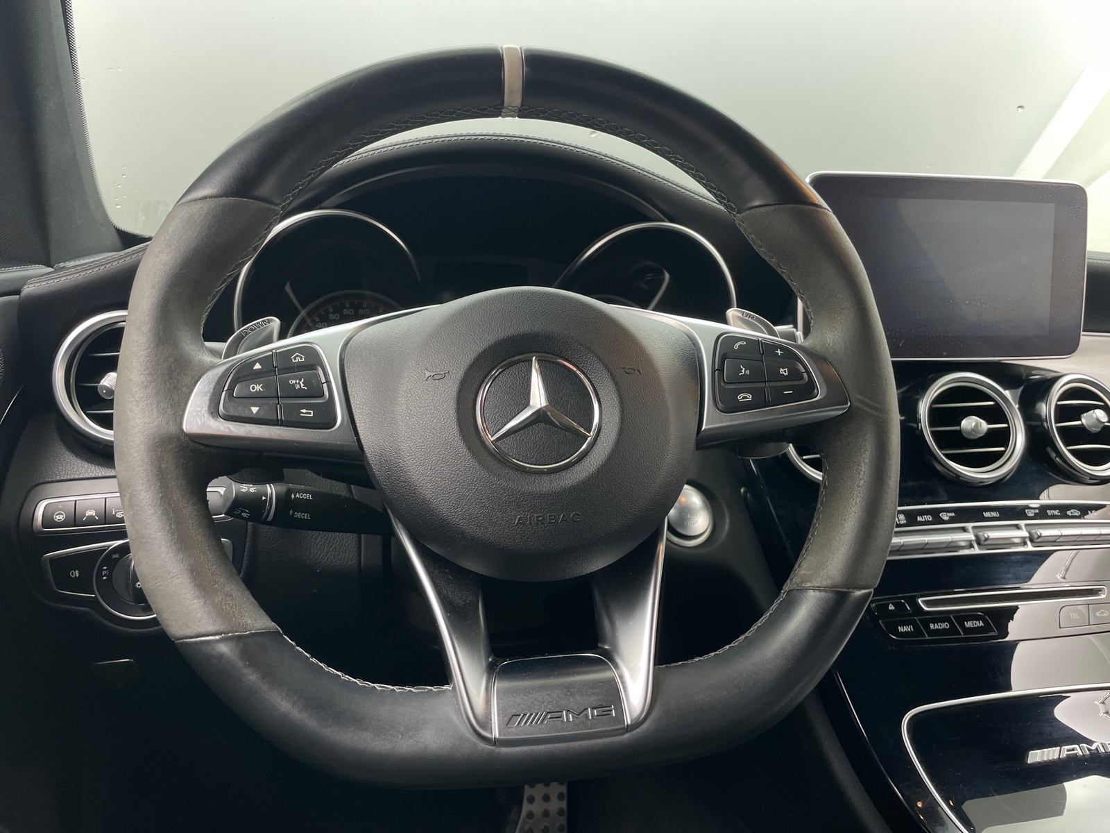 Thumbnail: 2018 Mercedes-Benz C-Class - 3