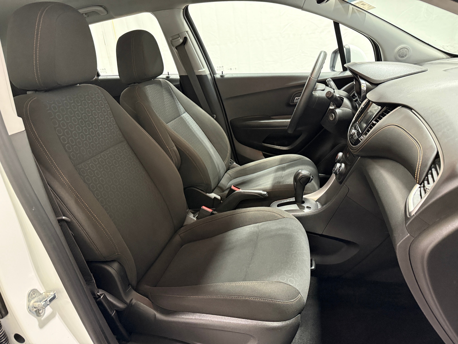 Thumbnail: 2018 Chevrolet Trax - 2