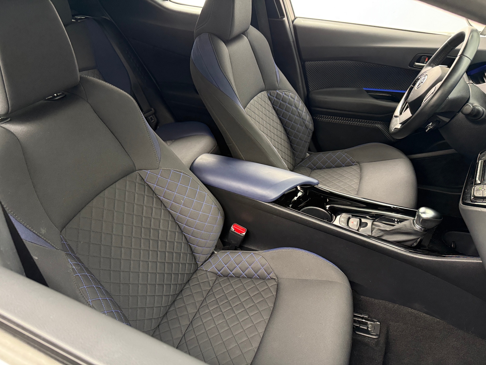 Thumbnail: 2021 Toyota C-HR - 2