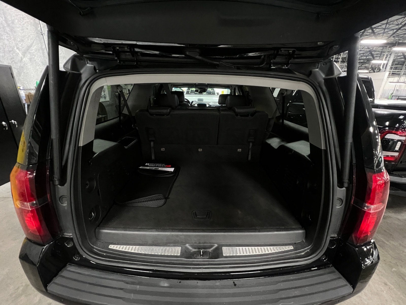 Thumbnail: 2018 Chevrolet Suburban - 6