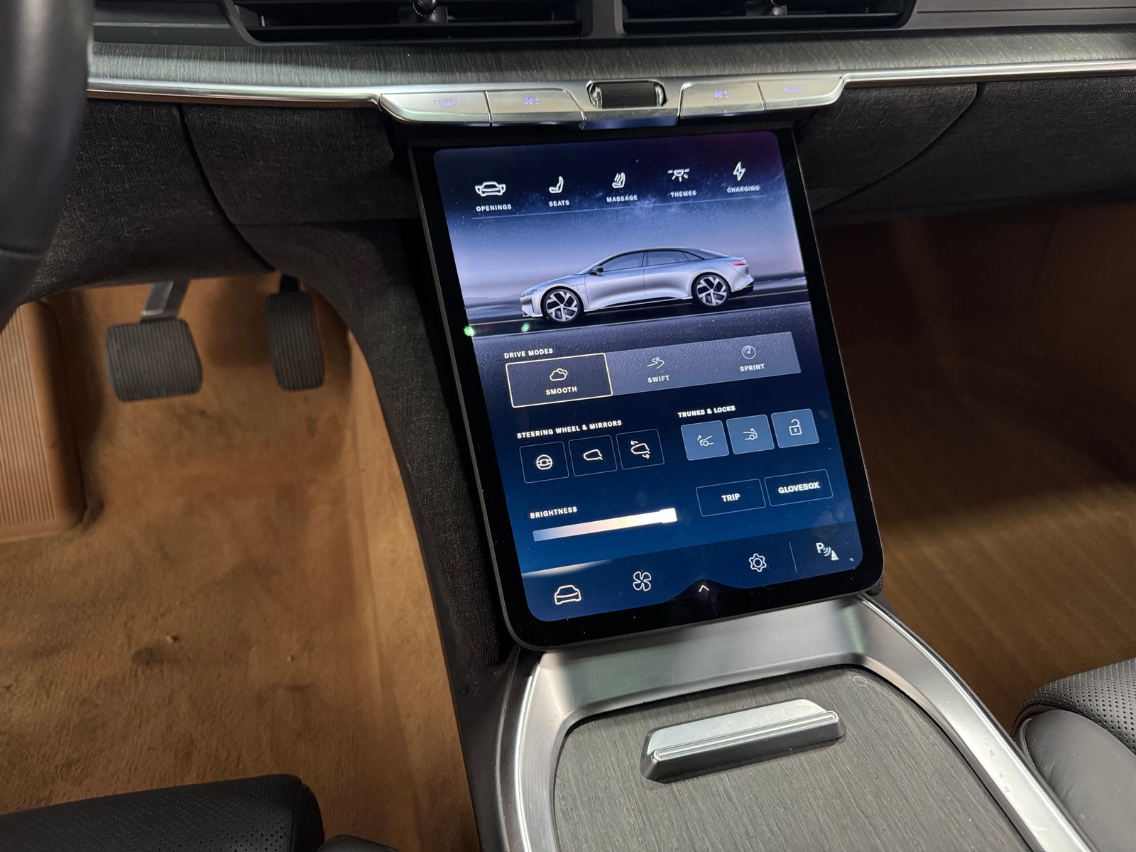 Thumbnail: 2023 Lucid Air - 3