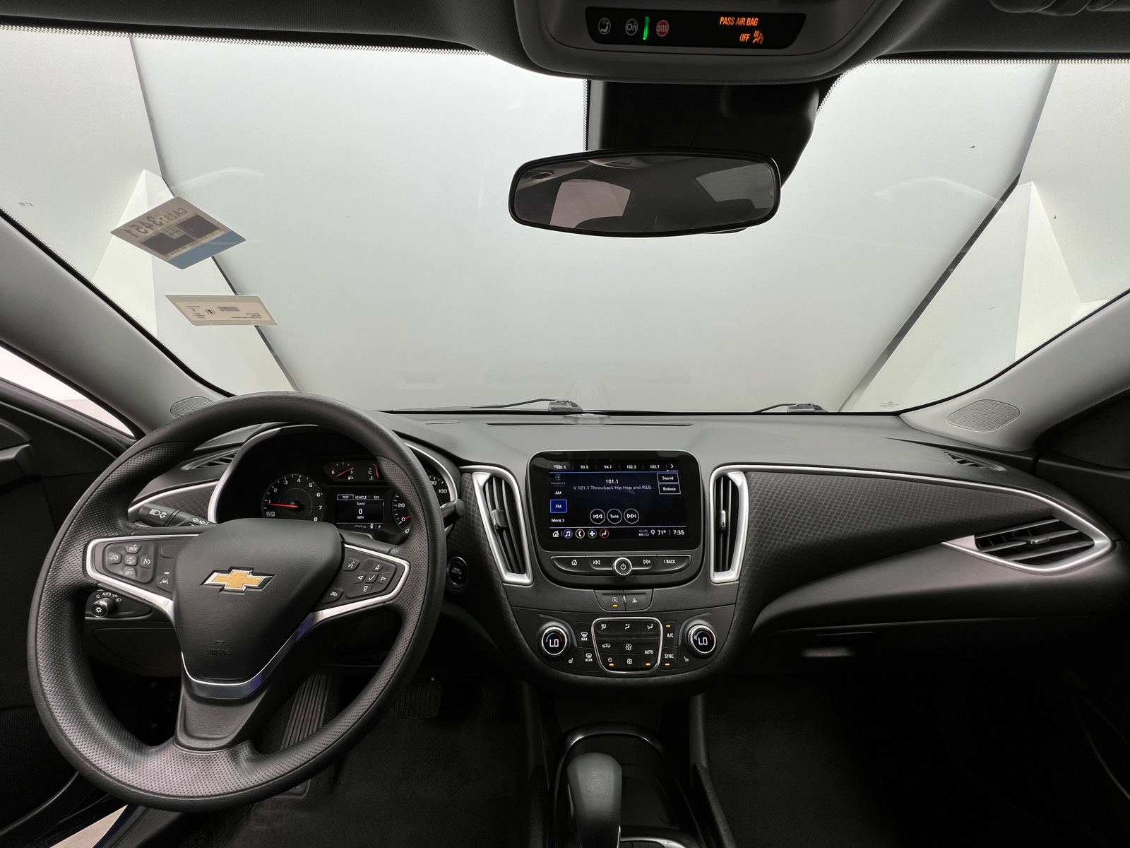 Thumbnail: 2024 Chevrolet Malibu - 3