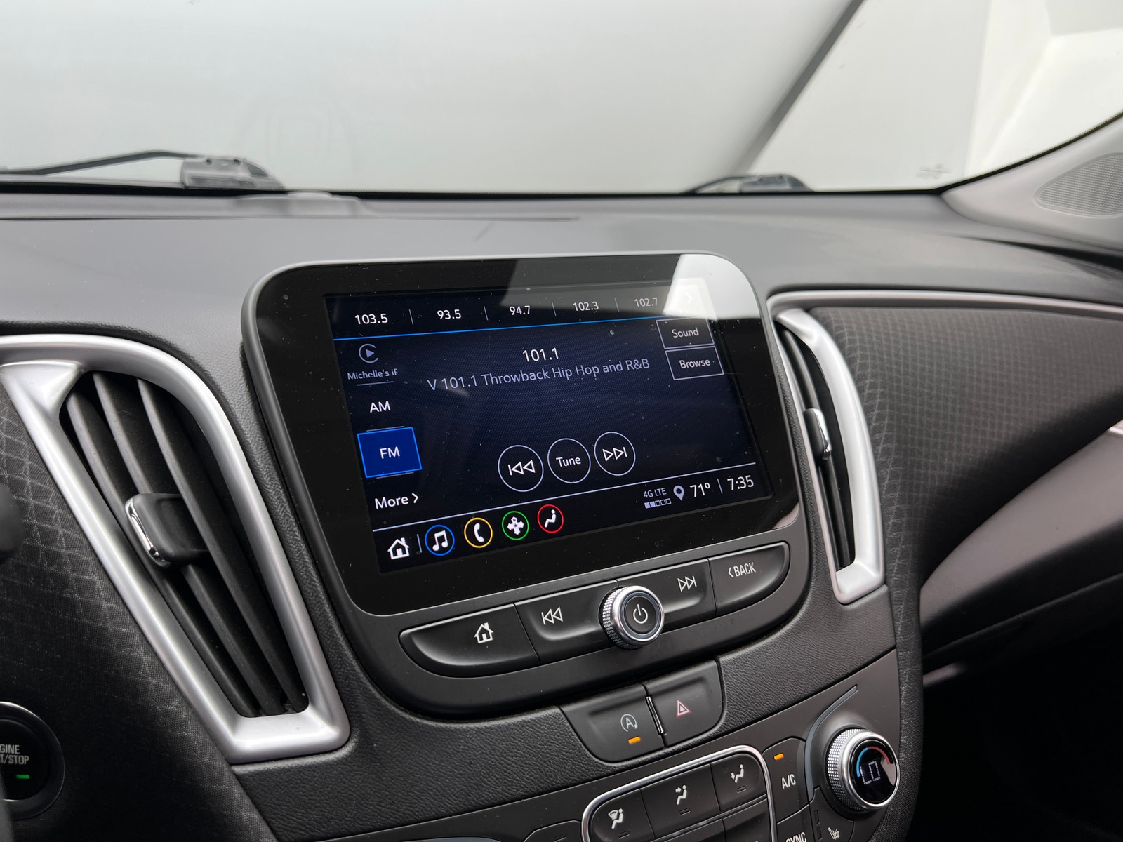 Thumbnail: 2024 Chevrolet Malibu - 4