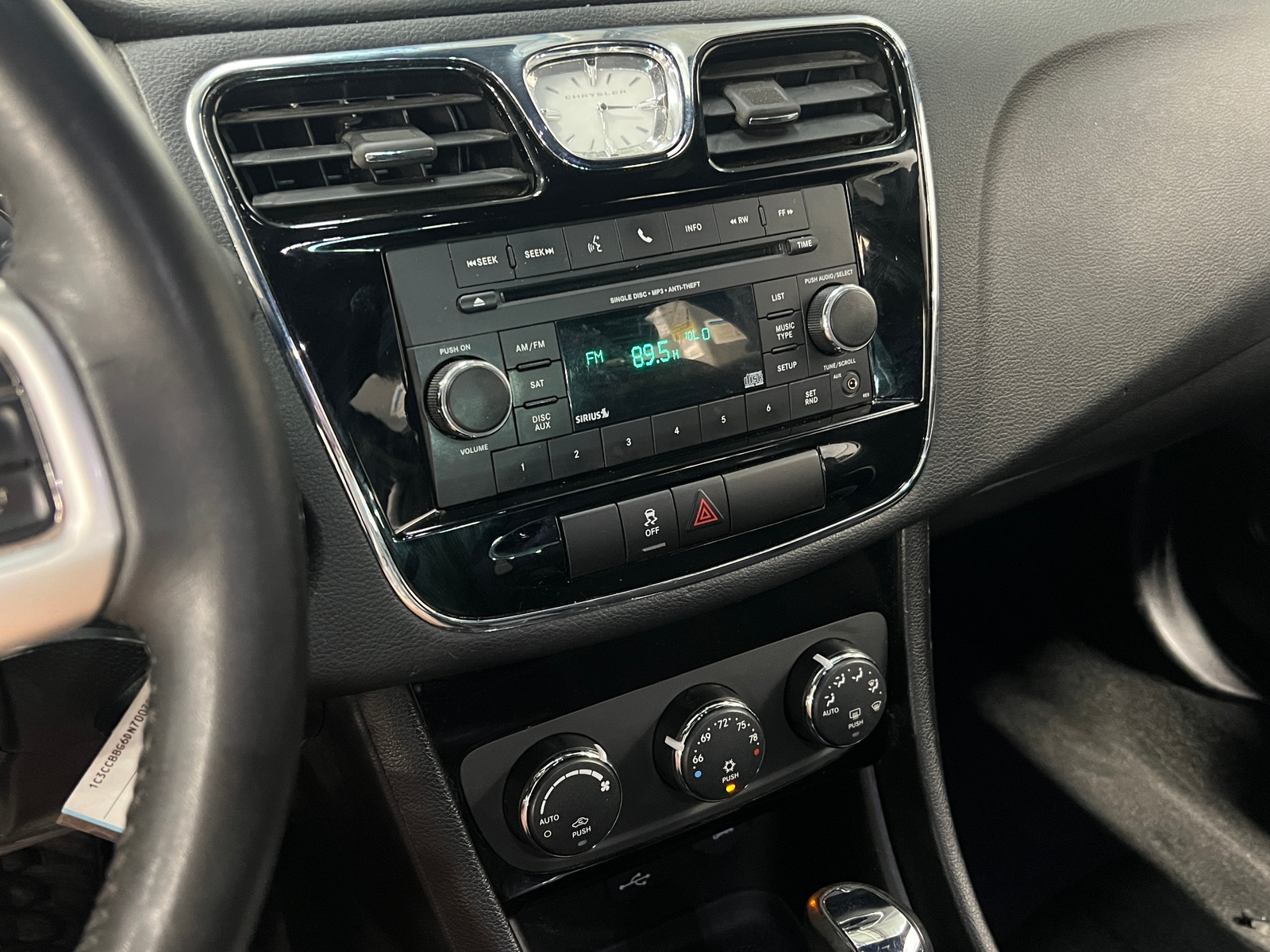 Thumbnail: 2013 Chrysler 200 - 4