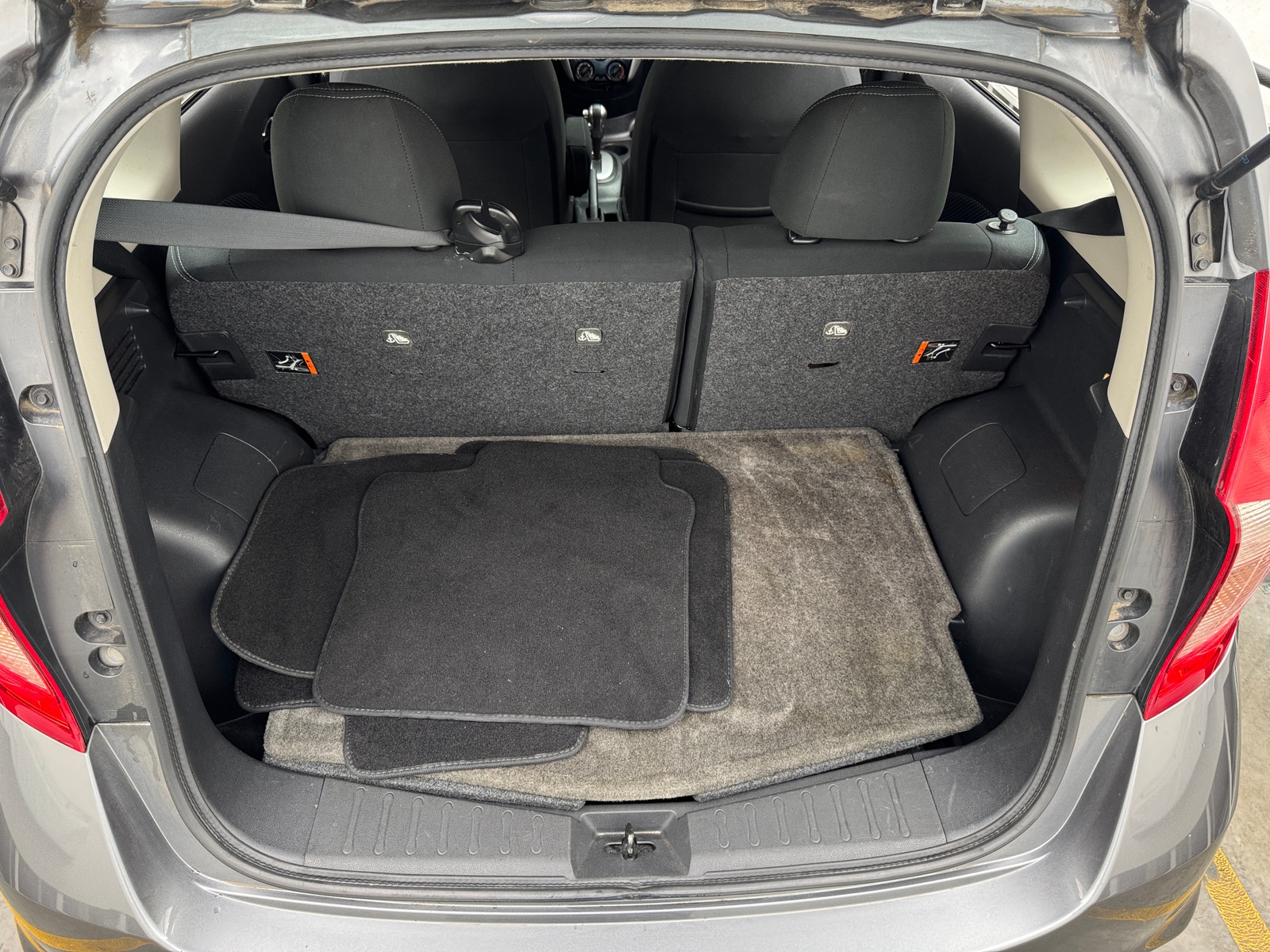 Thumbnail: 2017 Nissan Versa Note - 7