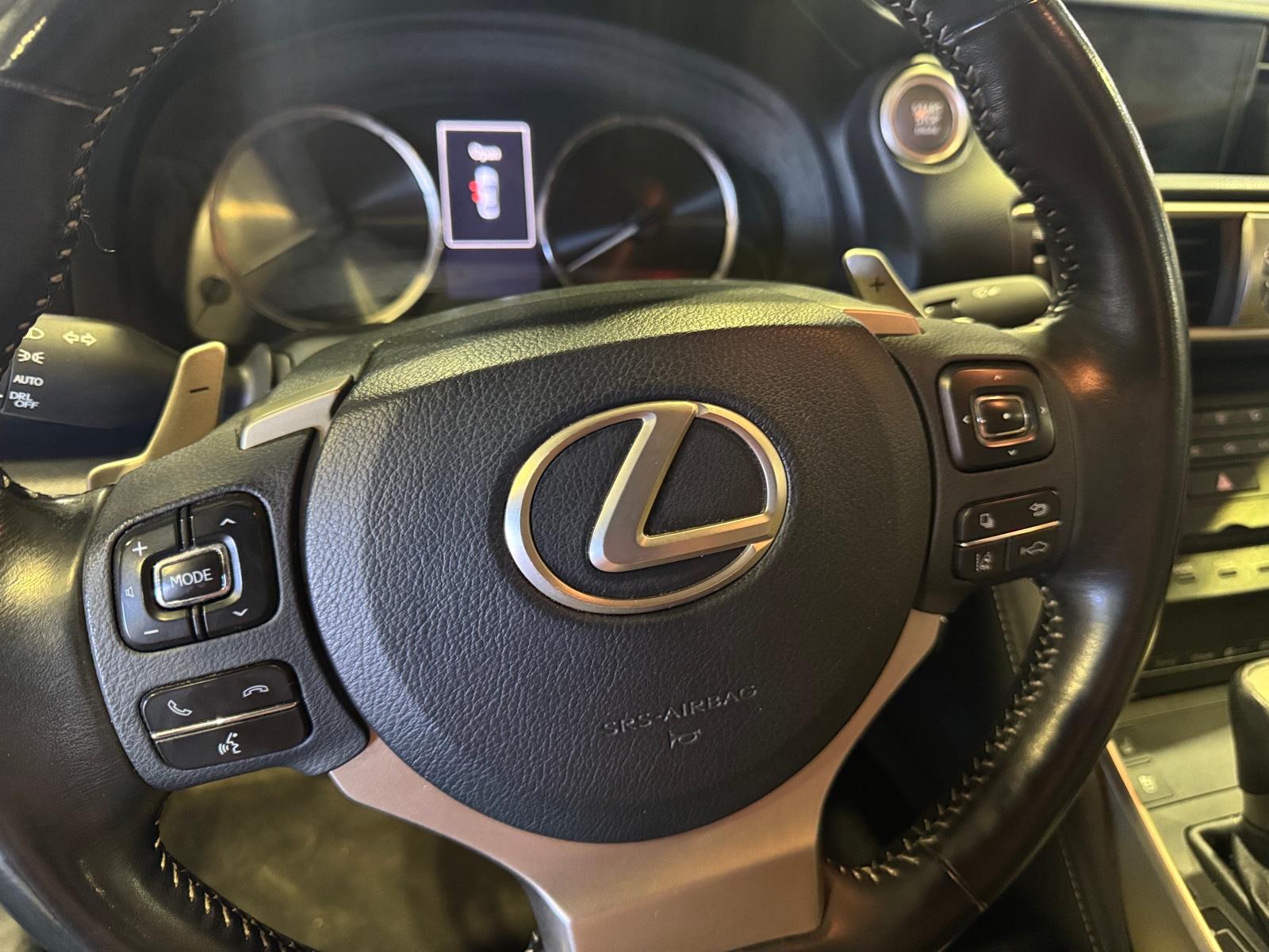 Thumbnail: 2017 Lexus IS - 4