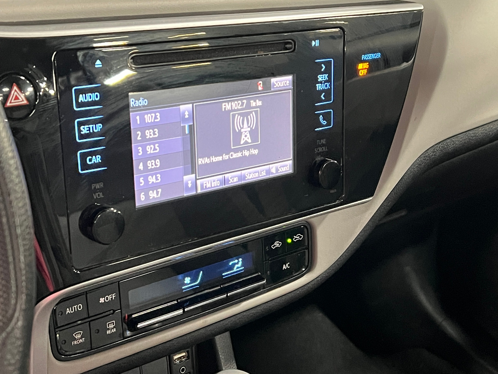 Thumbnail: 2019 Toyota Corolla - 4