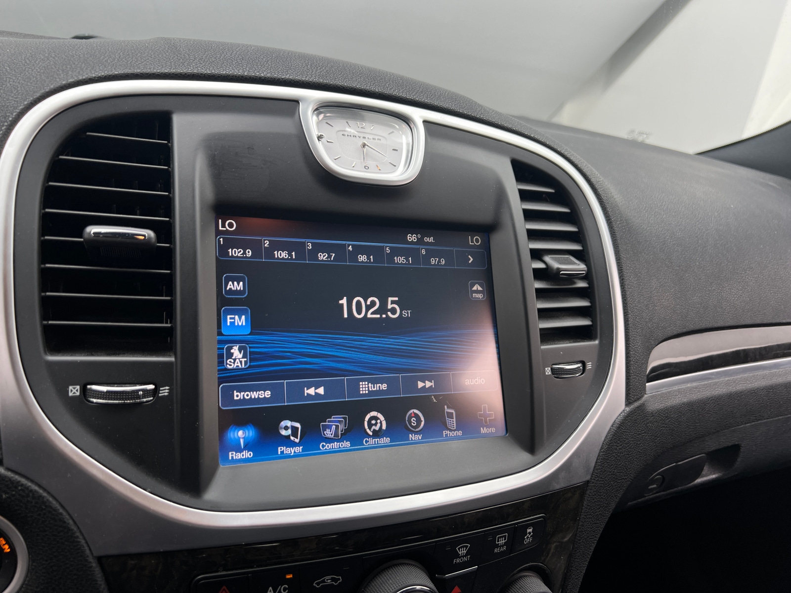 Thumbnail: 2014 Chrysler 300 - 3