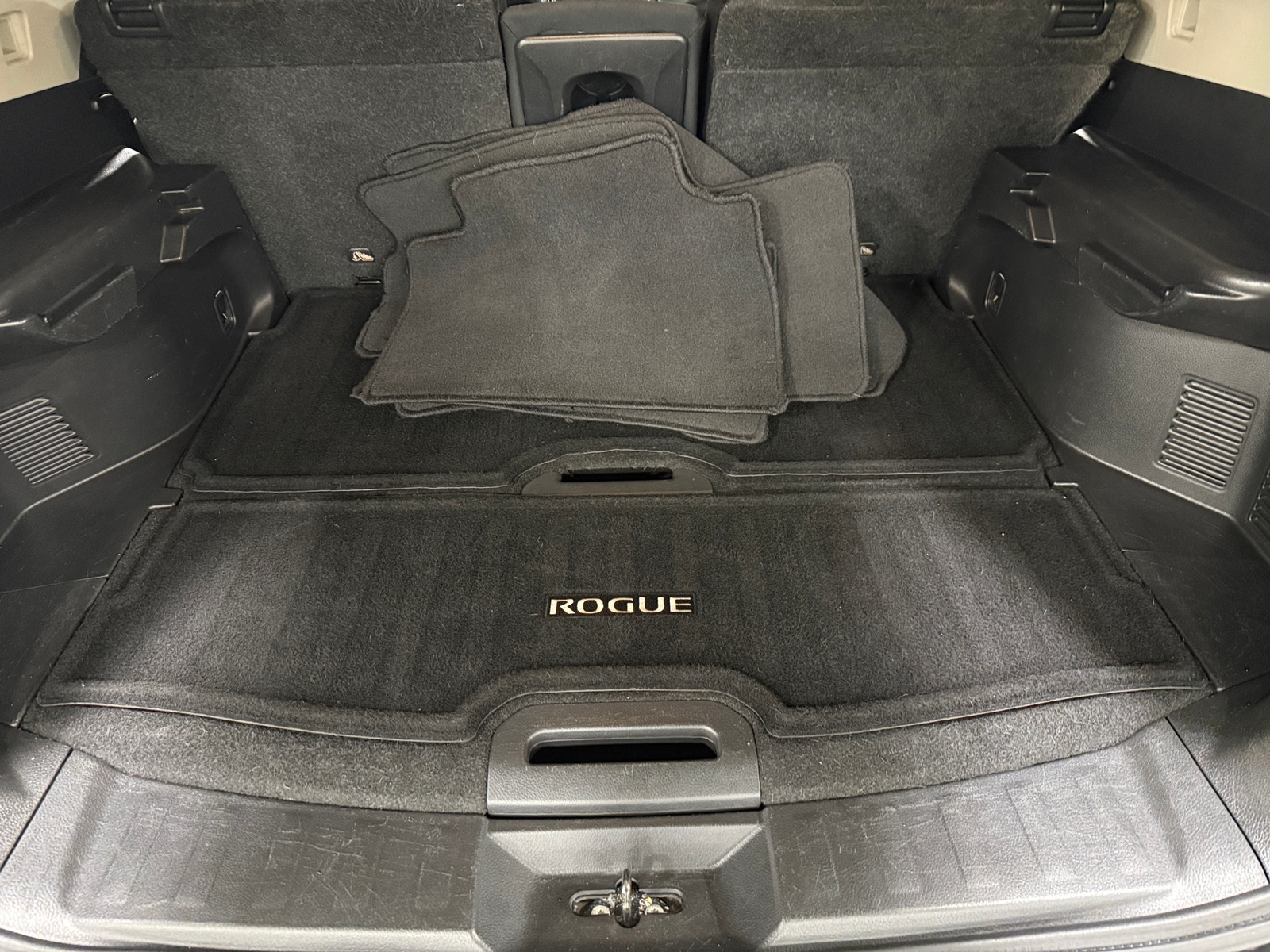 Thumbnail: 2018 Nissan Rogue - 7