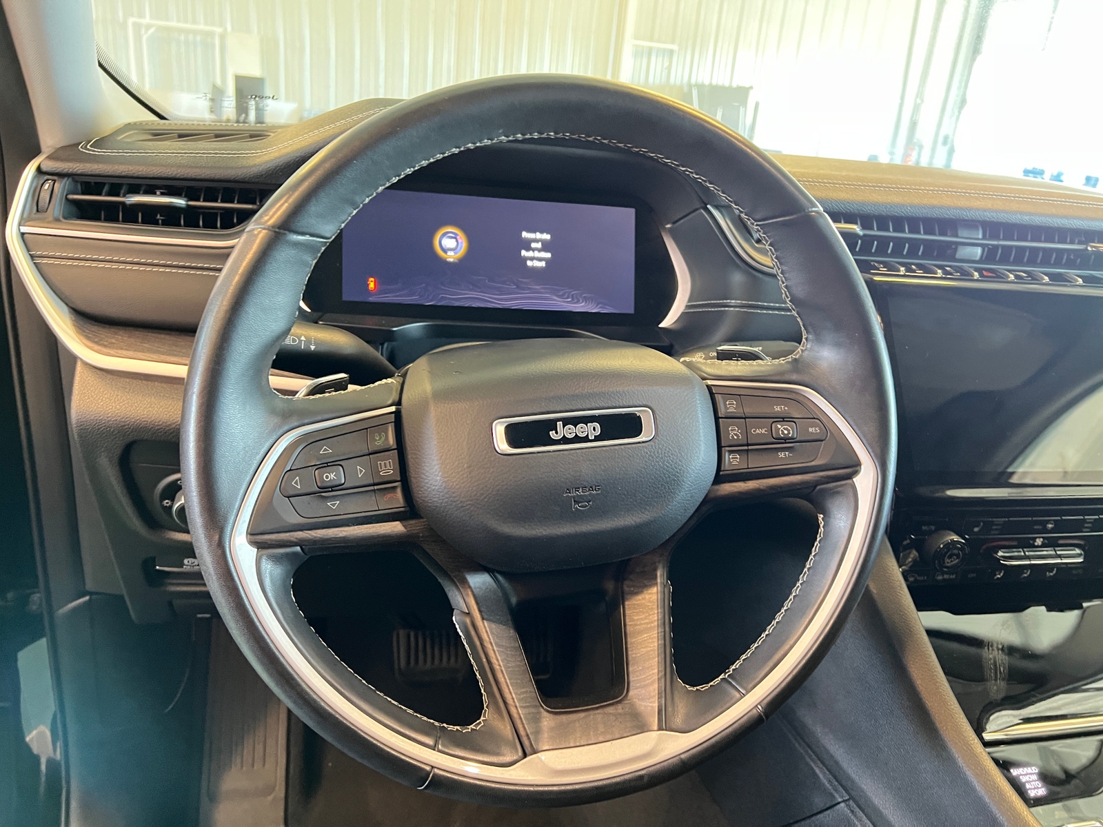 Thumbnail: 2021 Jeep Grand Cherokee L - 4