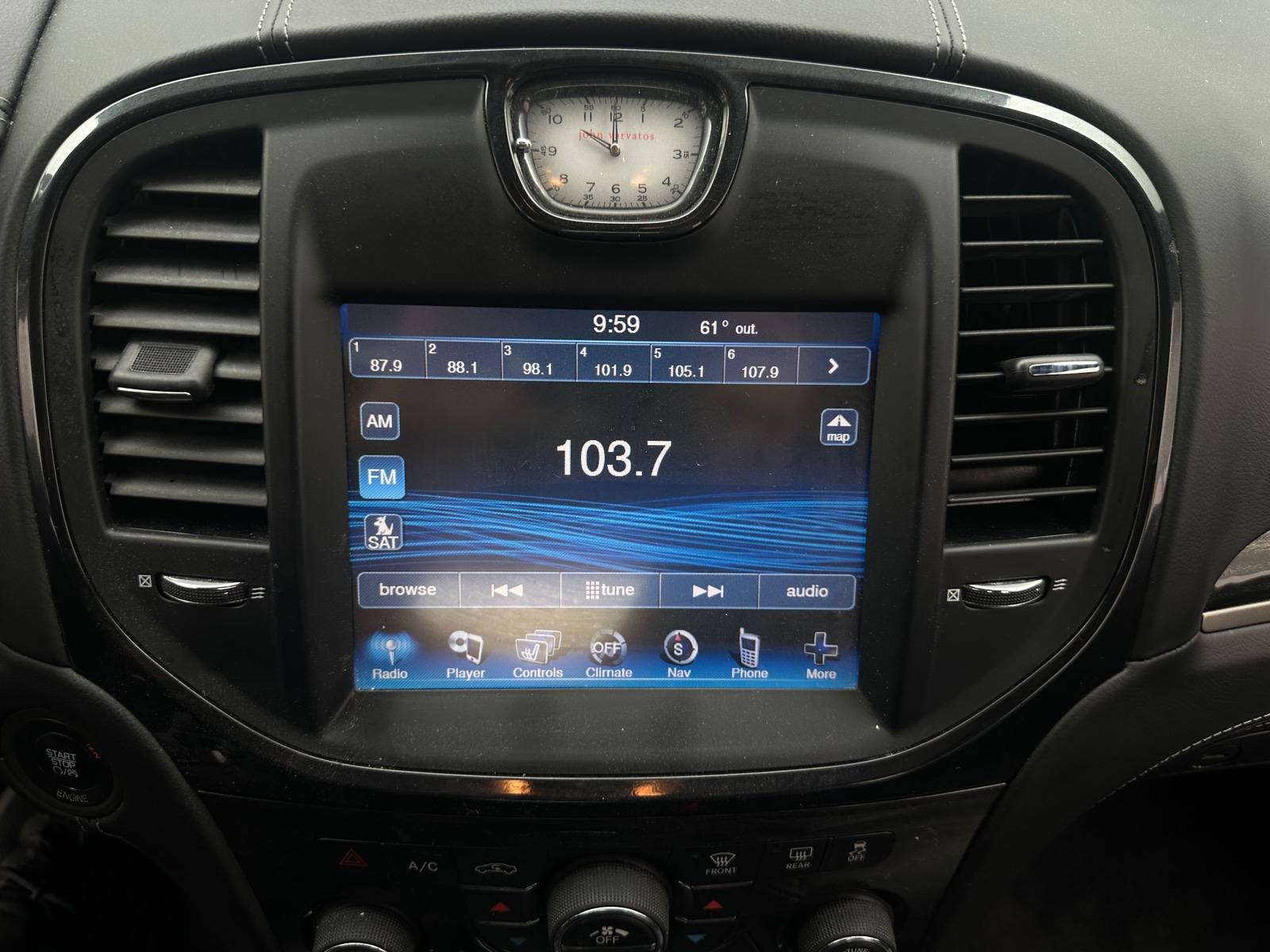 Thumbnail: 2013 Chrysler 300 - 3
