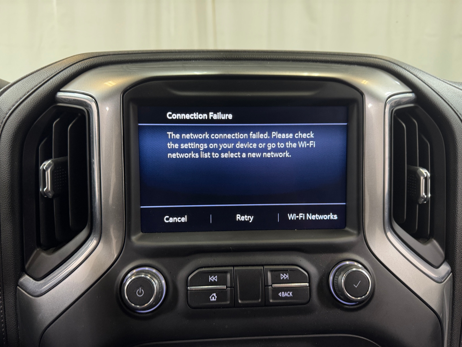 Thumbnail: 2020 Chevrolet Silverado 1500 - 3