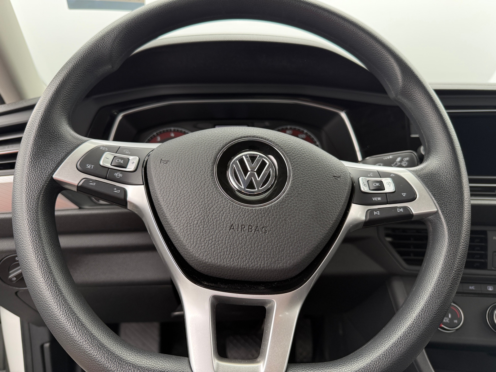 Thumbnail: 2019 Volkswagen Jetta - 5
