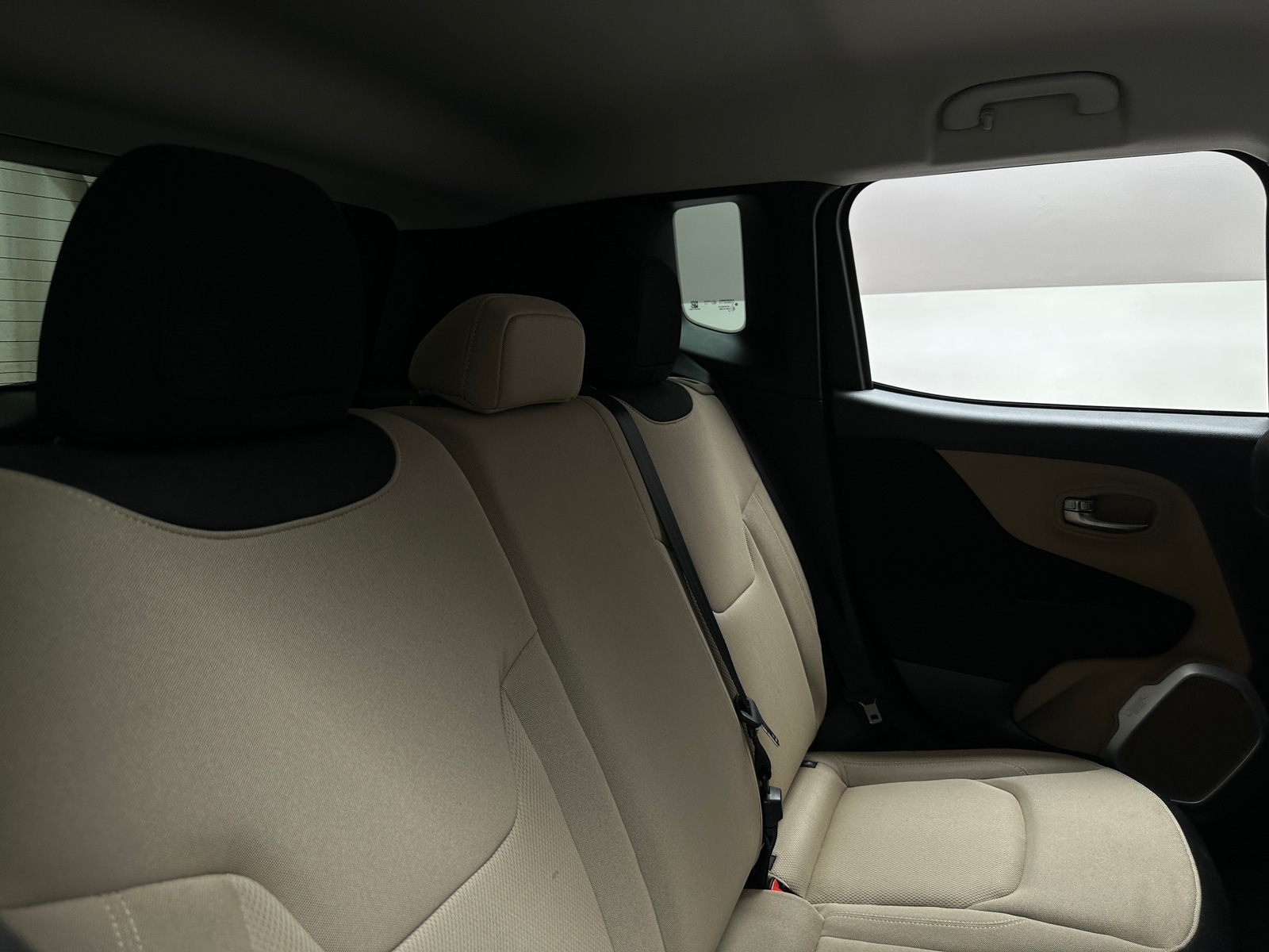 Thumbnail: 2015 Jeep Renegade - 6