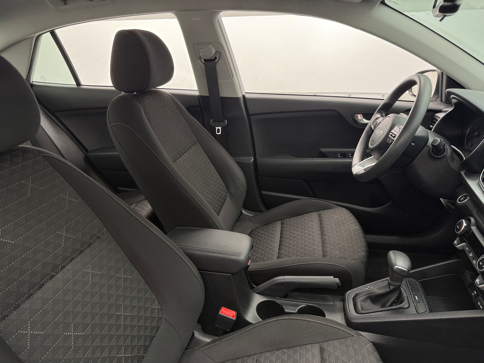 Thumbnail: 2022 Kia Rio - 2