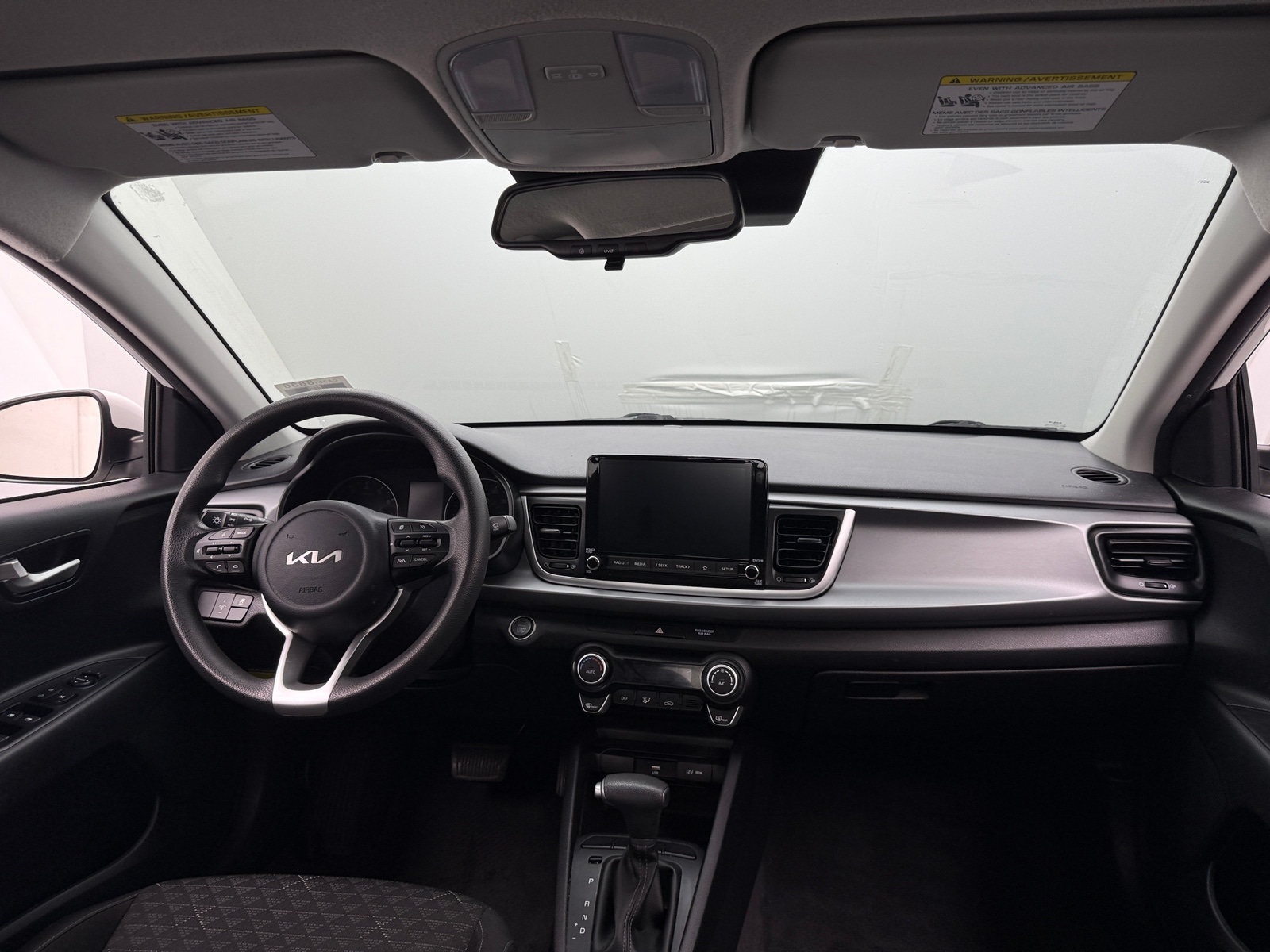 Thumbnail: 2022 Kia Rio - 3