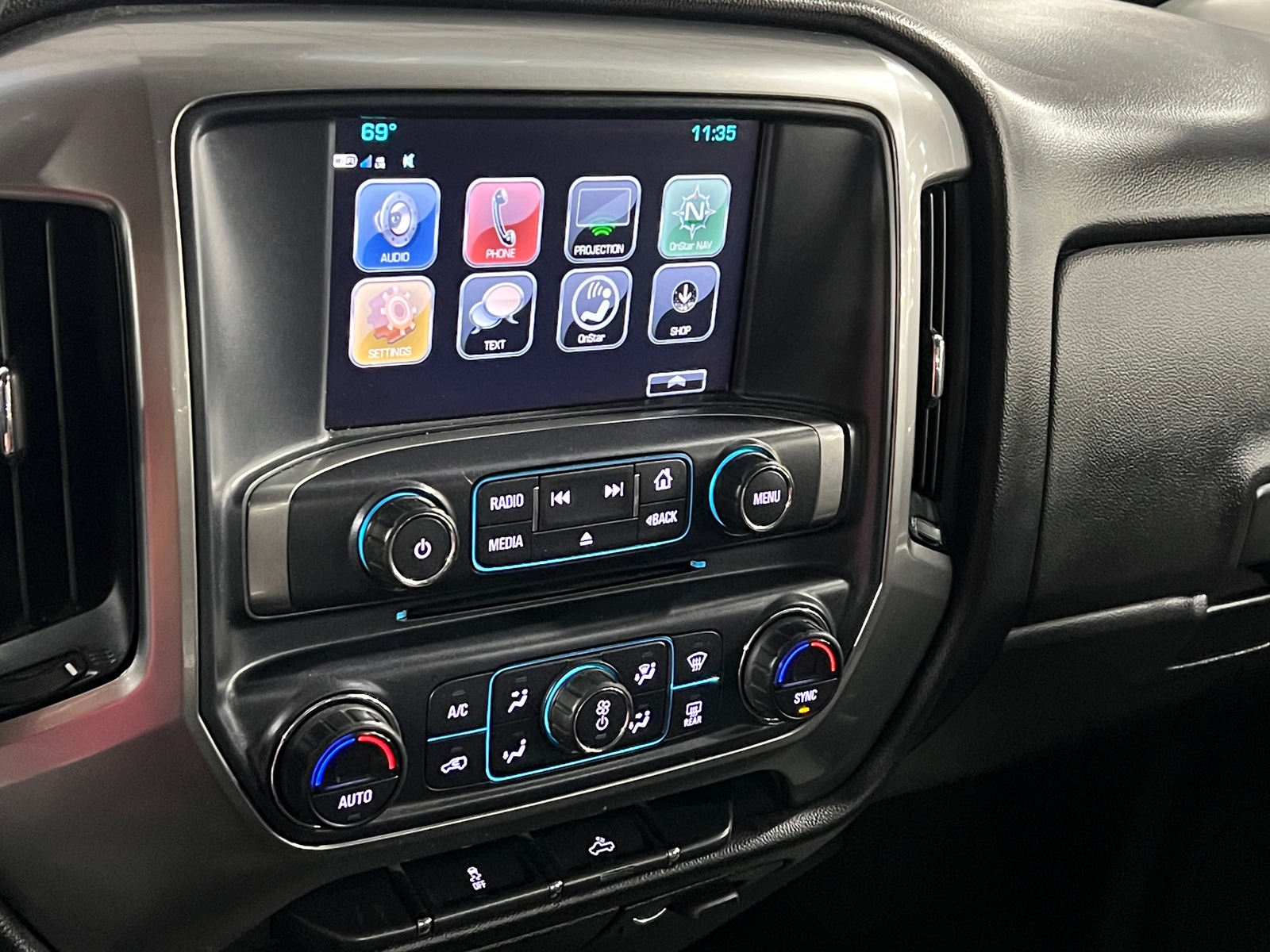 Thumbnail: 2017 Chevrolet Silverado 1500 - 4