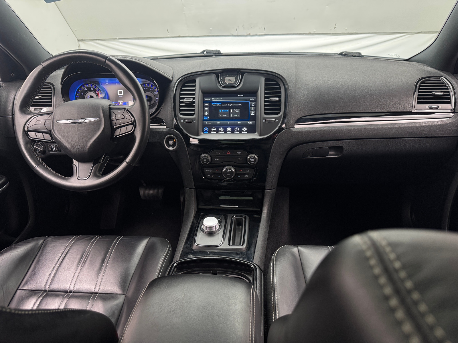 Thumbnail: 2020 Chrysler 300 - 2