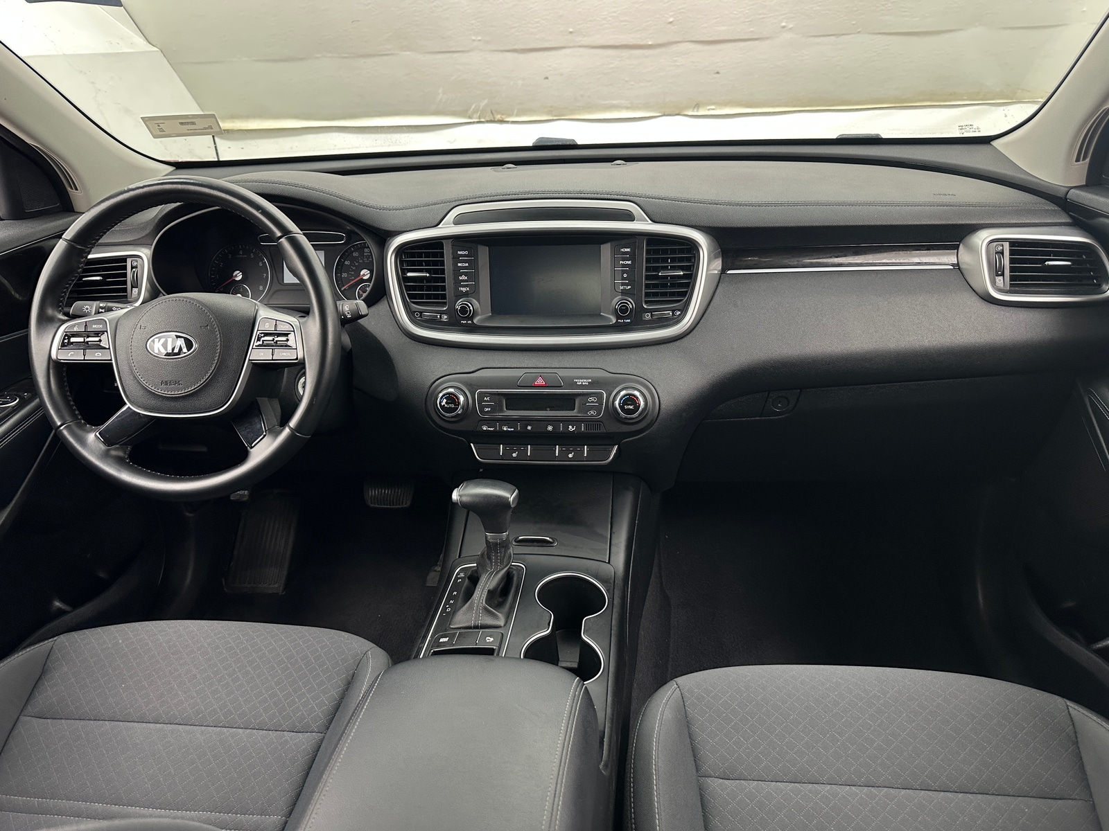 Thumbnail: 2020 Kia Sorento - 3