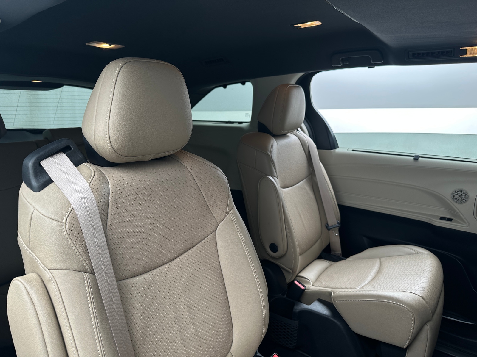 Thumbnail: 2022 Toyota Sienna - 5