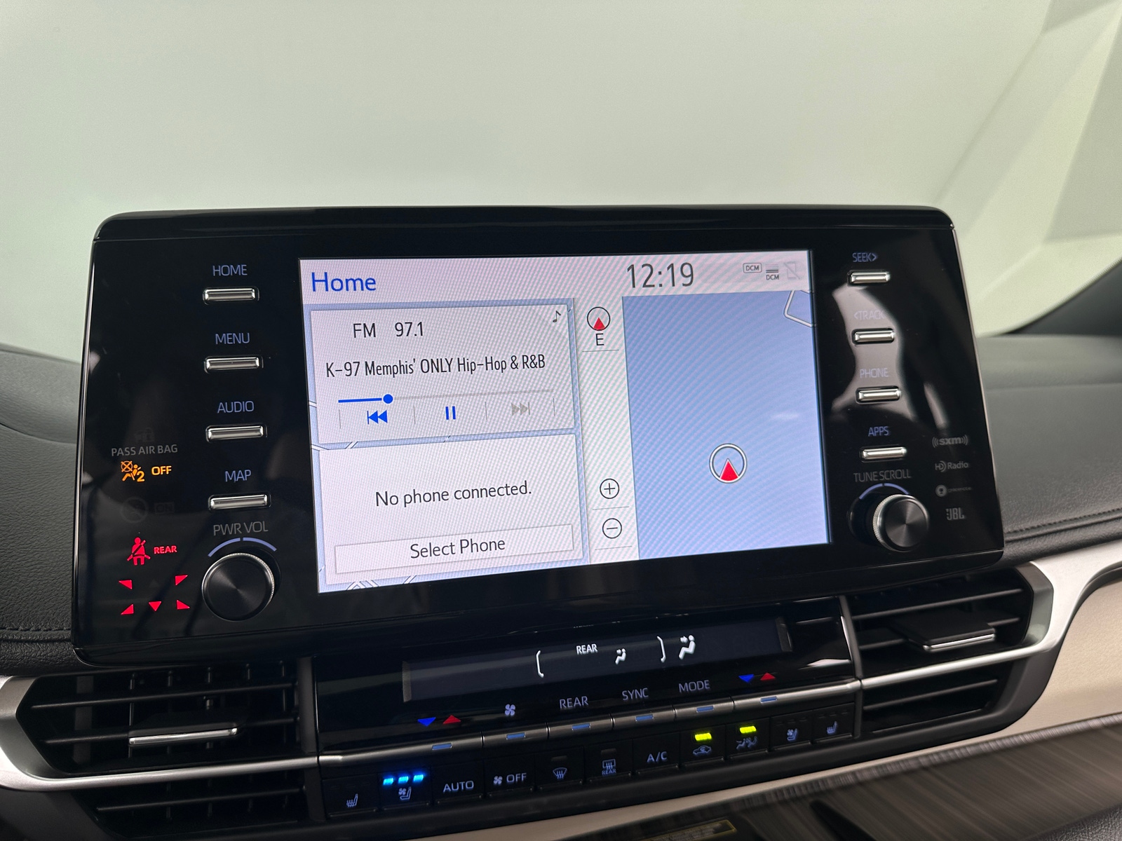 Thumbnail: 2022 Toyota Sienna - 3