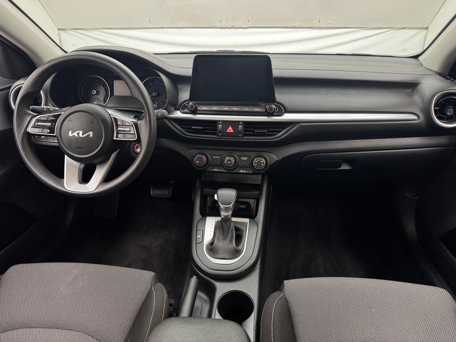 Thumbnail: 2022 Kia Forte - 3