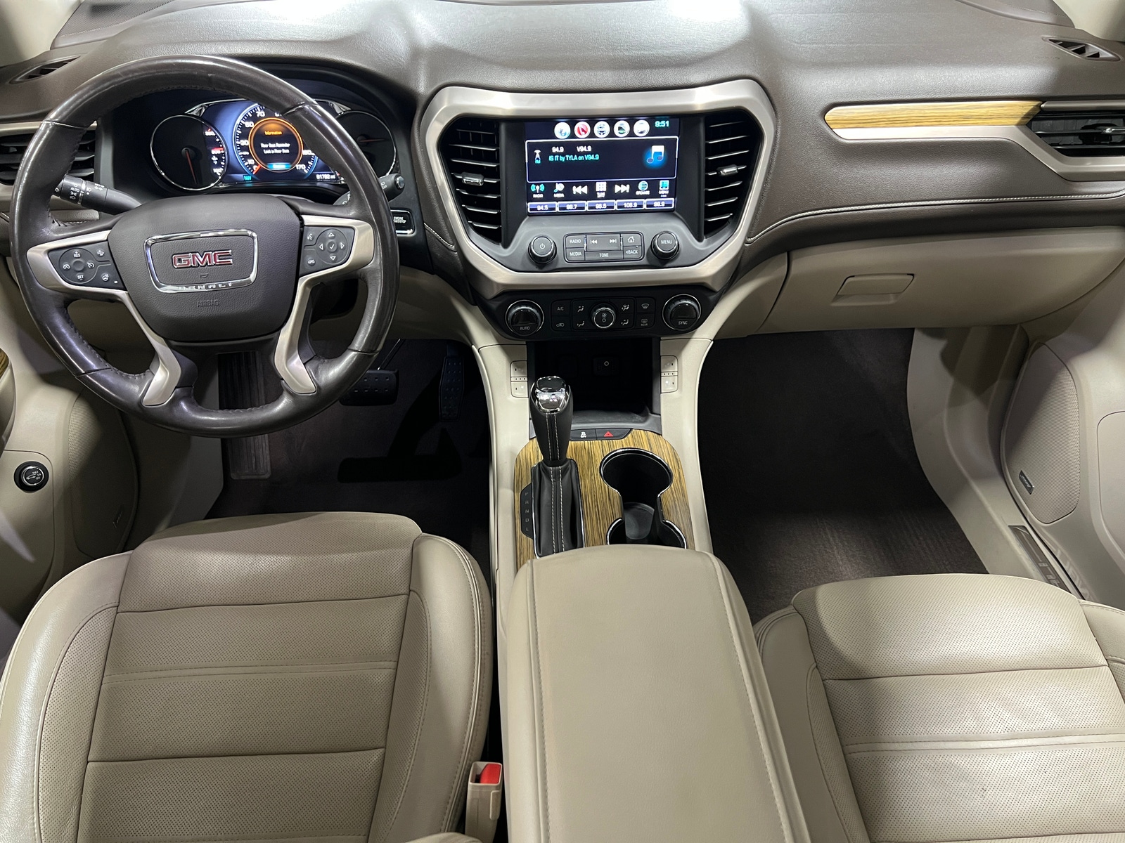 Thumbnail: 2019 GMC Acadia - 2