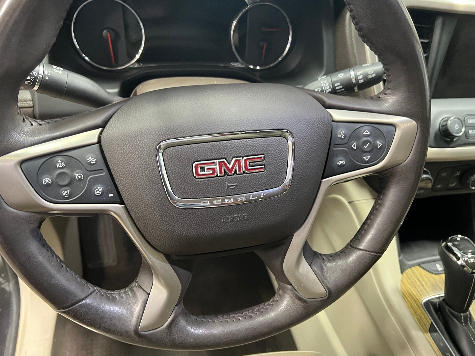 Thumbnail: 2019 GMC Acadia - 4