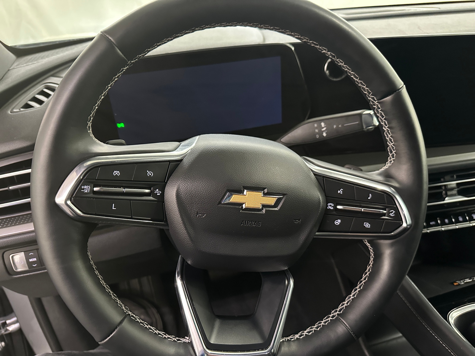 Thumbnail: 2025 Chevrolet Traverse - 5