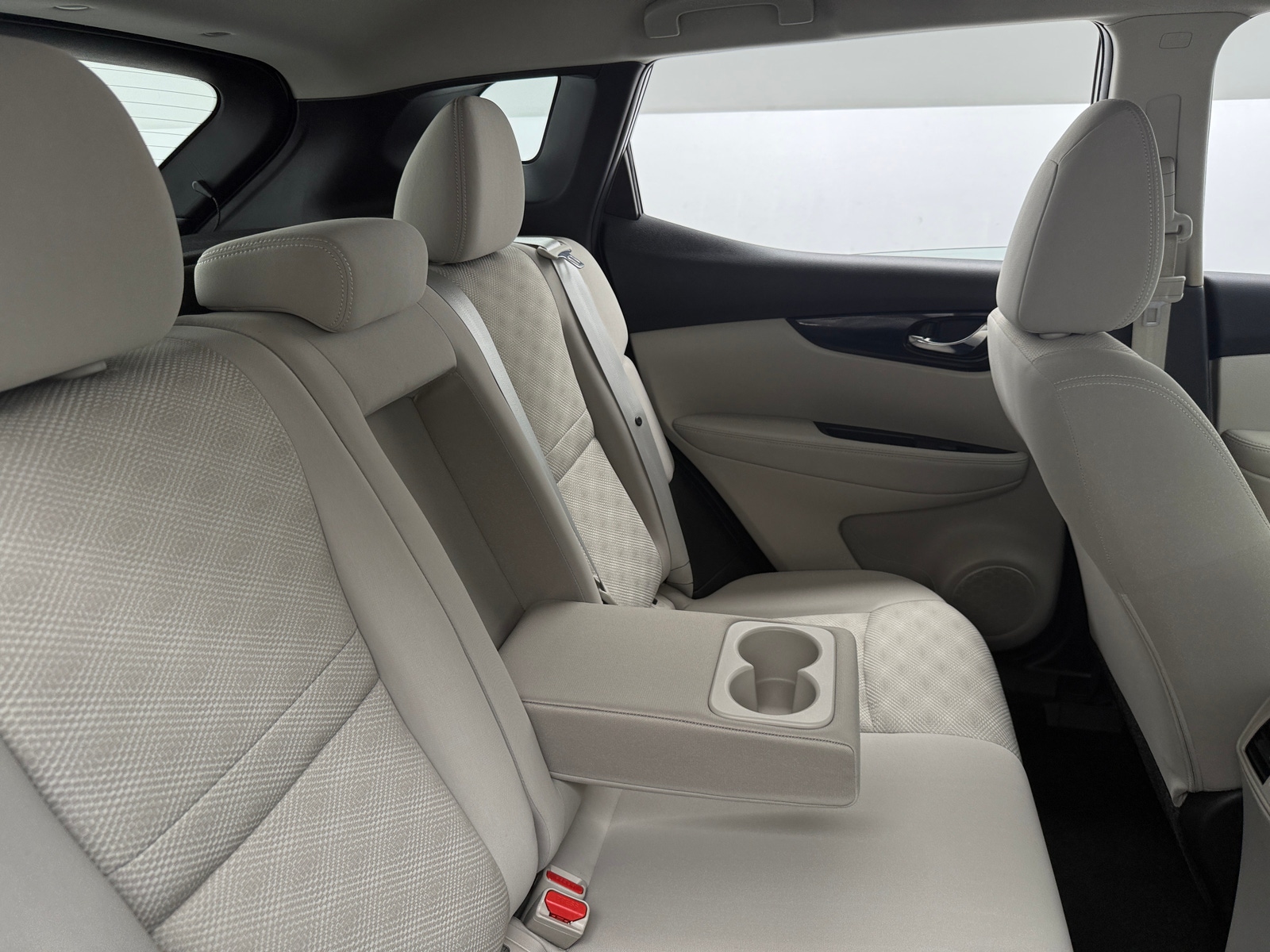 Thumbnail: 2020 Nissan Rogue Sport - 6