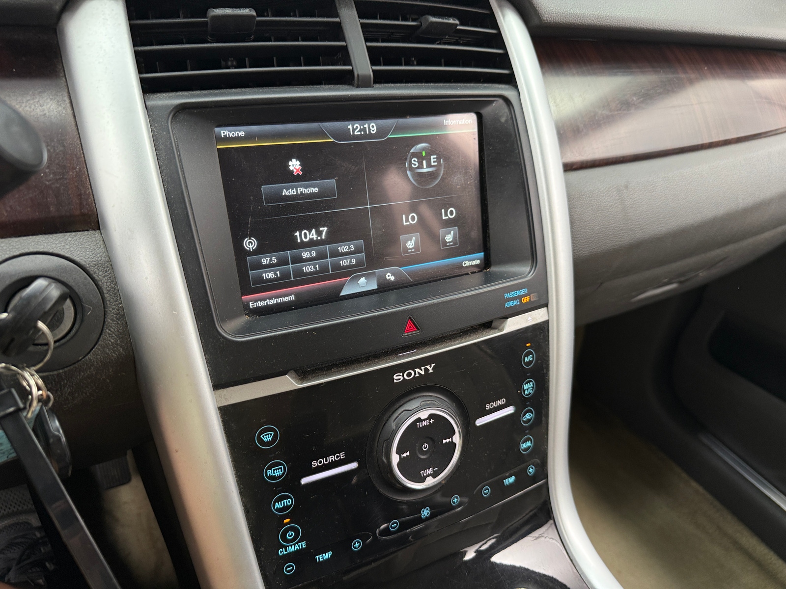 Thumbnail: 2011 Ford Edge - 3