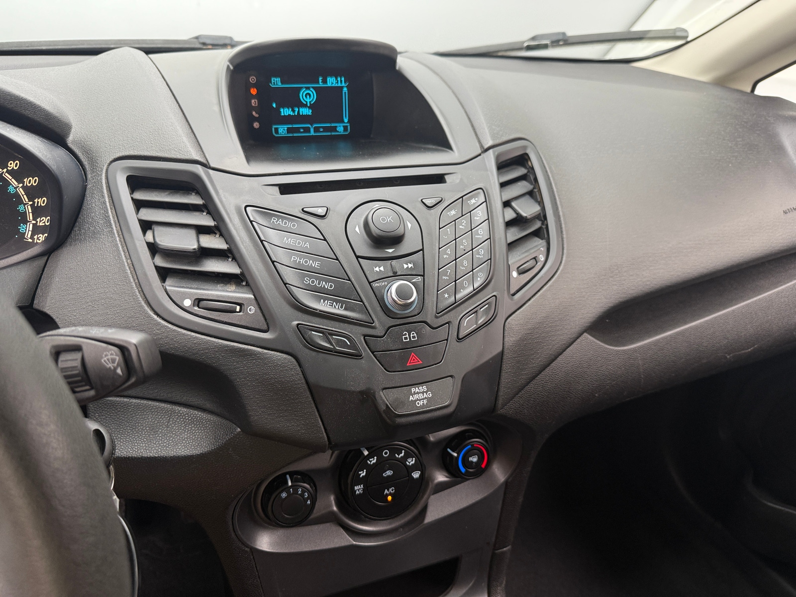 Thumbnail: 2014 Ford Fiesta - 4